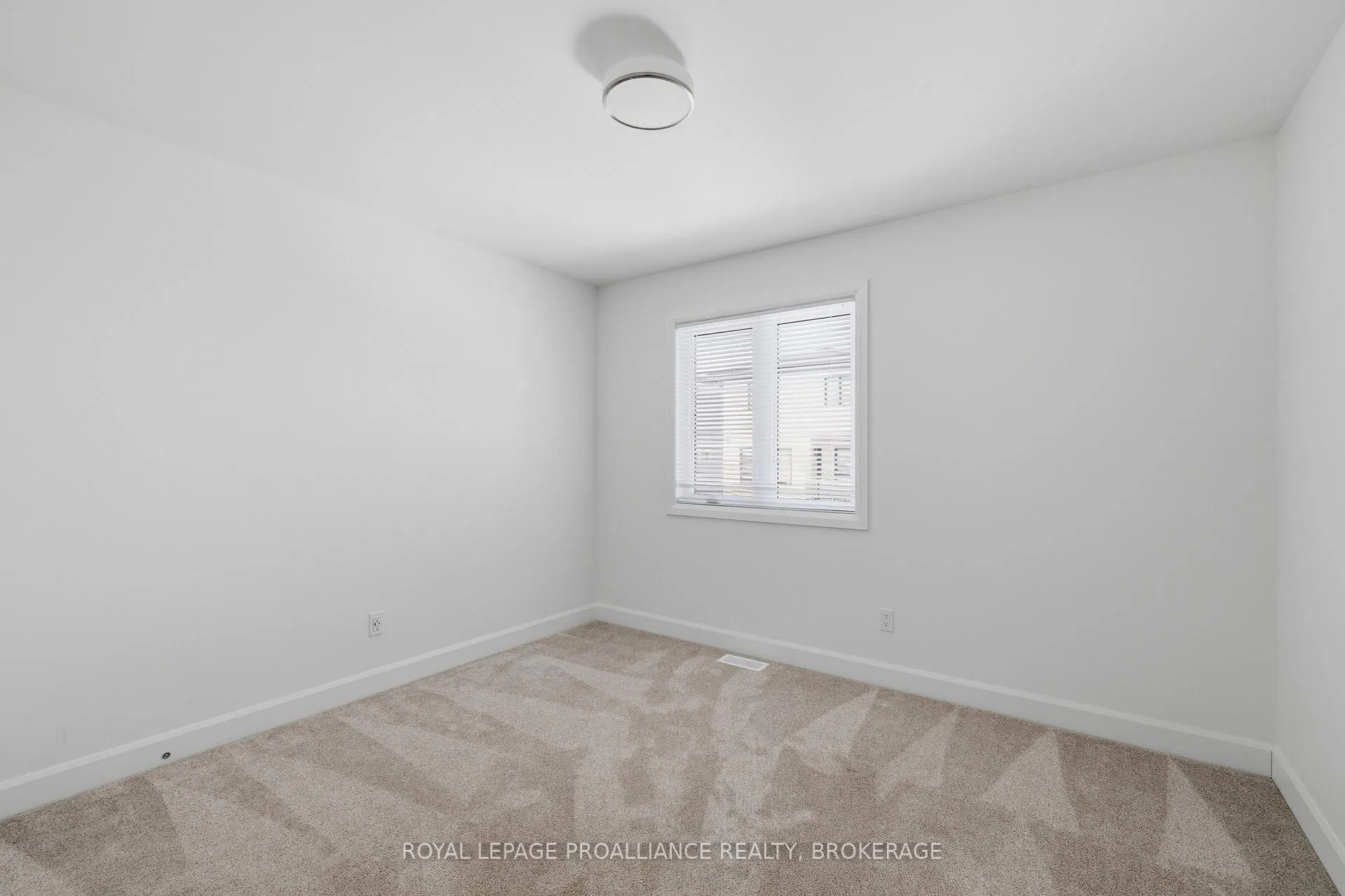Photo 34 of 33 Walden Pond Drive, Loyalist, Amherstview — HOMEH