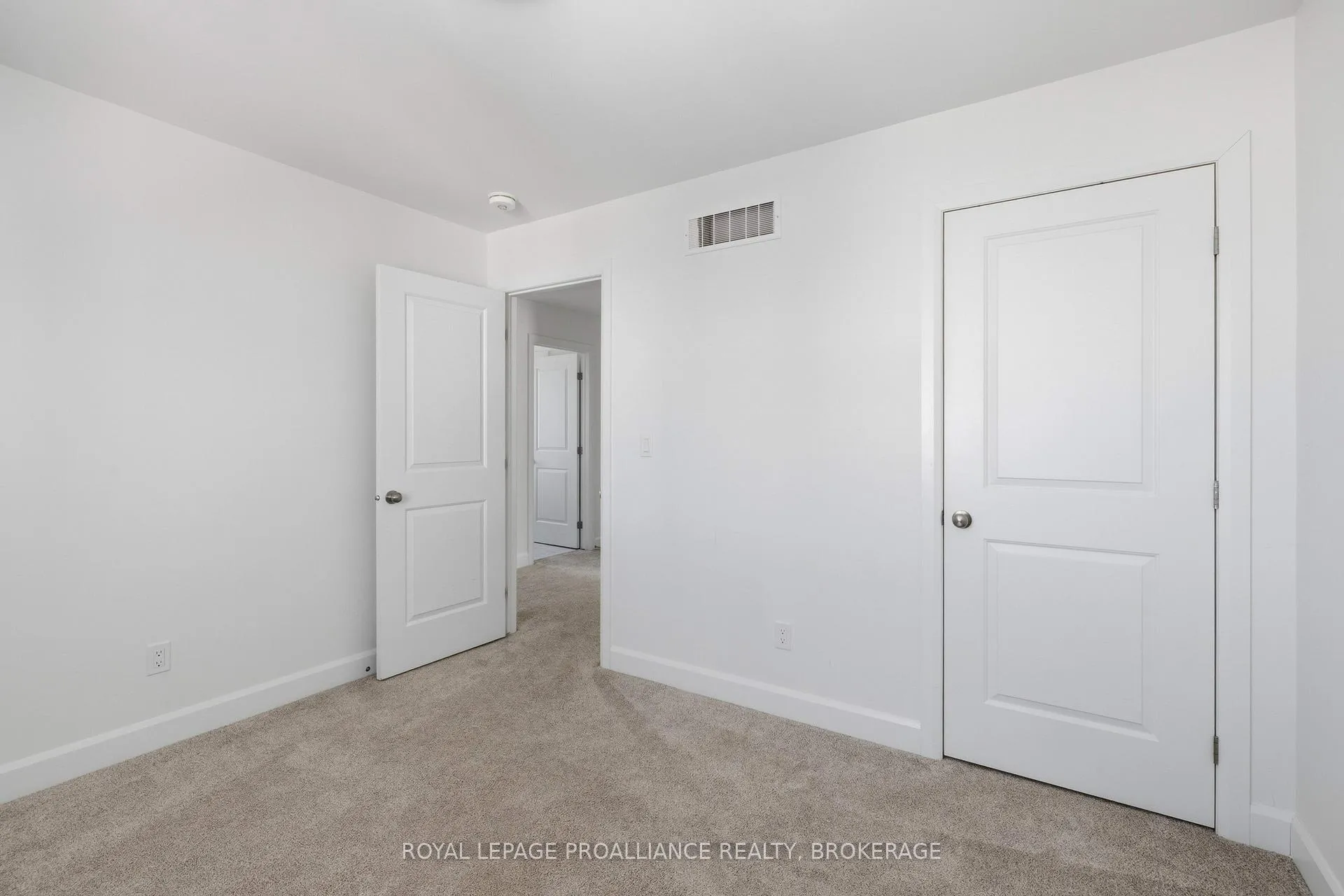 Photo 35 of 33 Walden Pond Drive, Loyalist, Amherstview — HOMEH