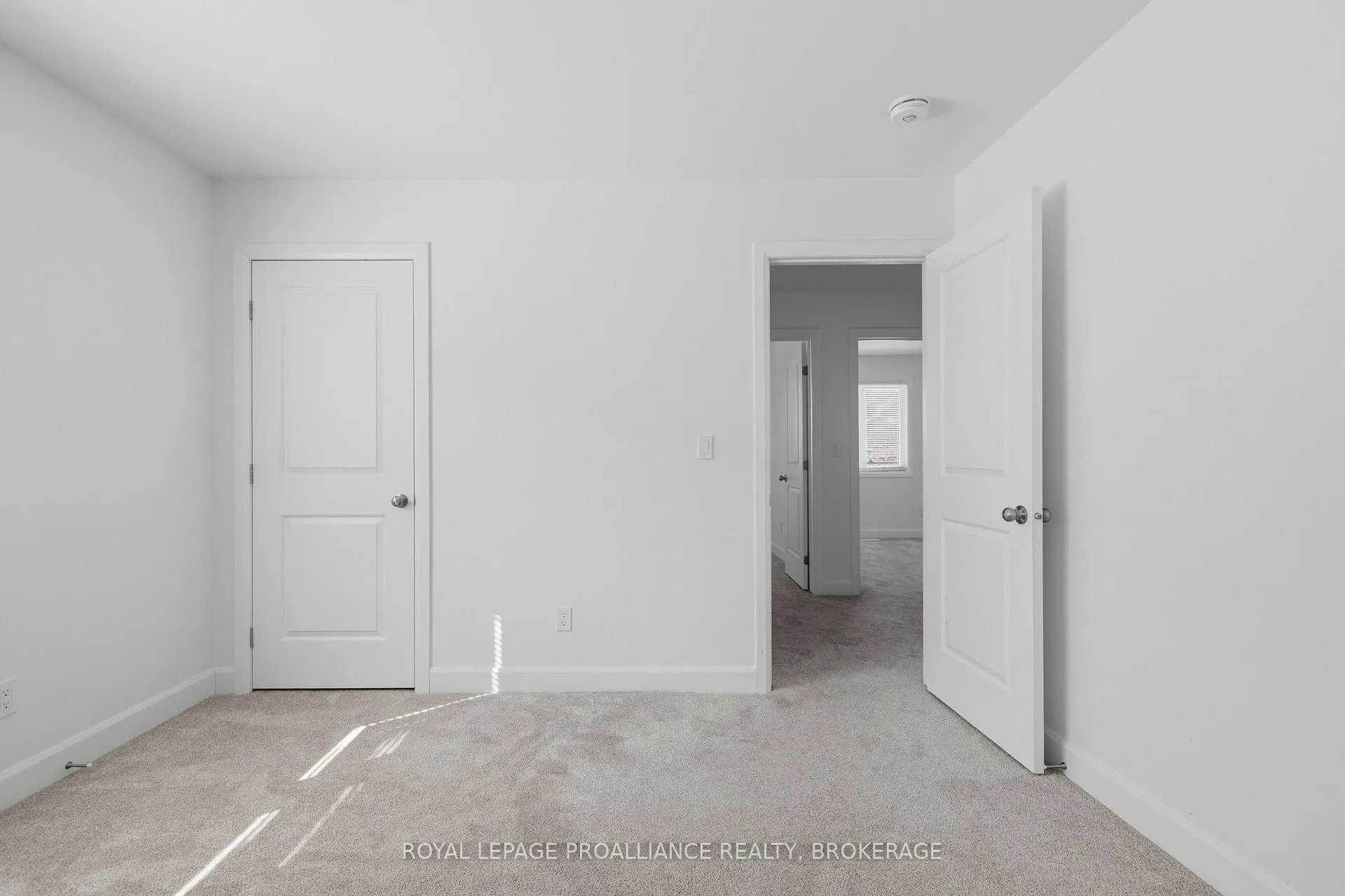 Photo 37 of 33 Walden Pond Drive, Loyalist, Amherstview — HOMEH