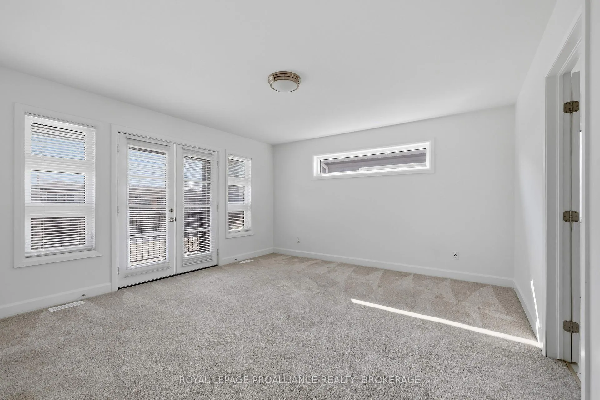 Photo 38 of 33 Walden Pond Drive, Loyalist, Amherstview — HOMEH