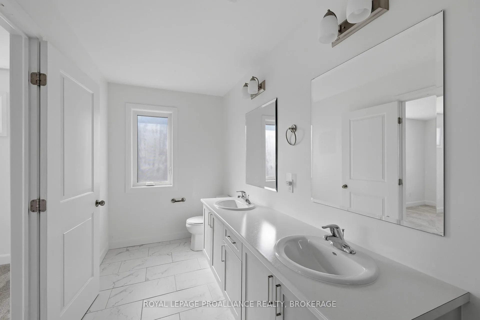 Photo 41 of 33 Walden Pond Drive, Loyalist, Amherstview — HOMEH