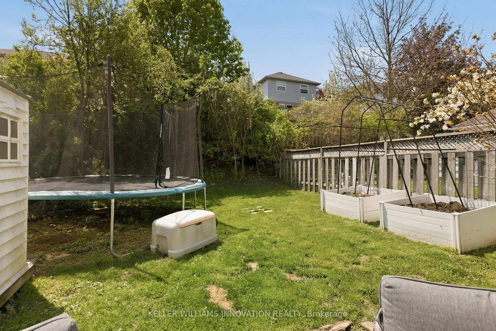 Photo 7 of 19 Milfoil Crescent, Kitchener — HOMEH