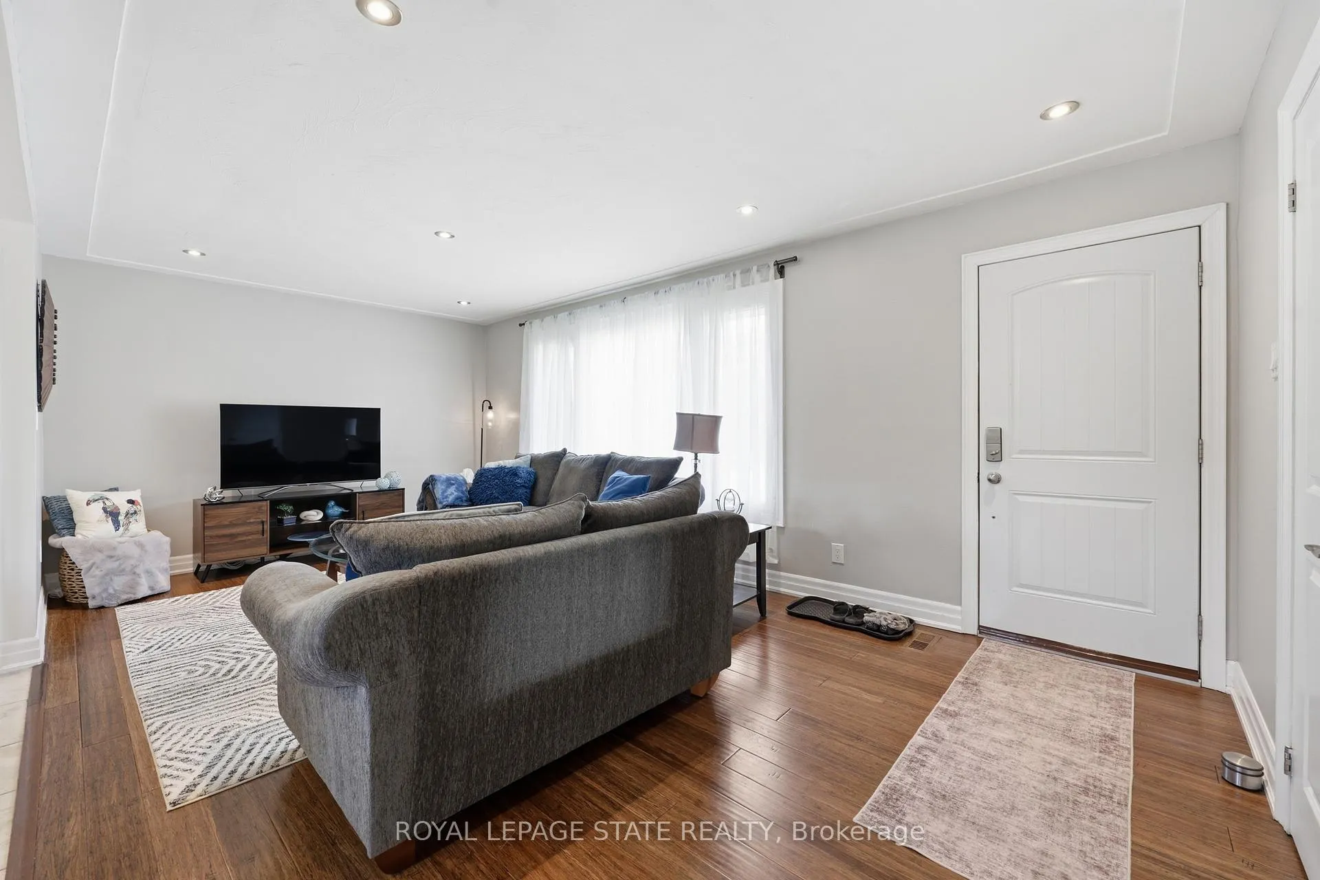 Photo 5 of 168 Nugent Drive, Hamilton, Kentley — HOMEH