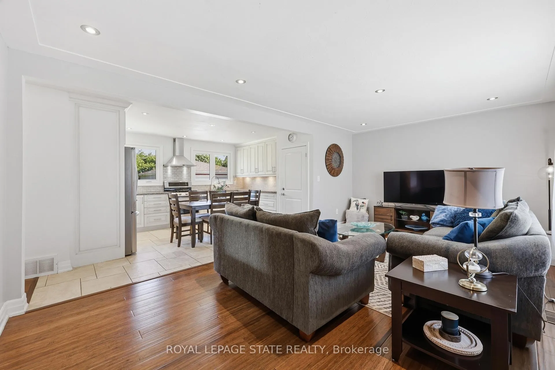 Photo 6 of 168 Nugent Drive, Hamilton, Kentley — HOMEH