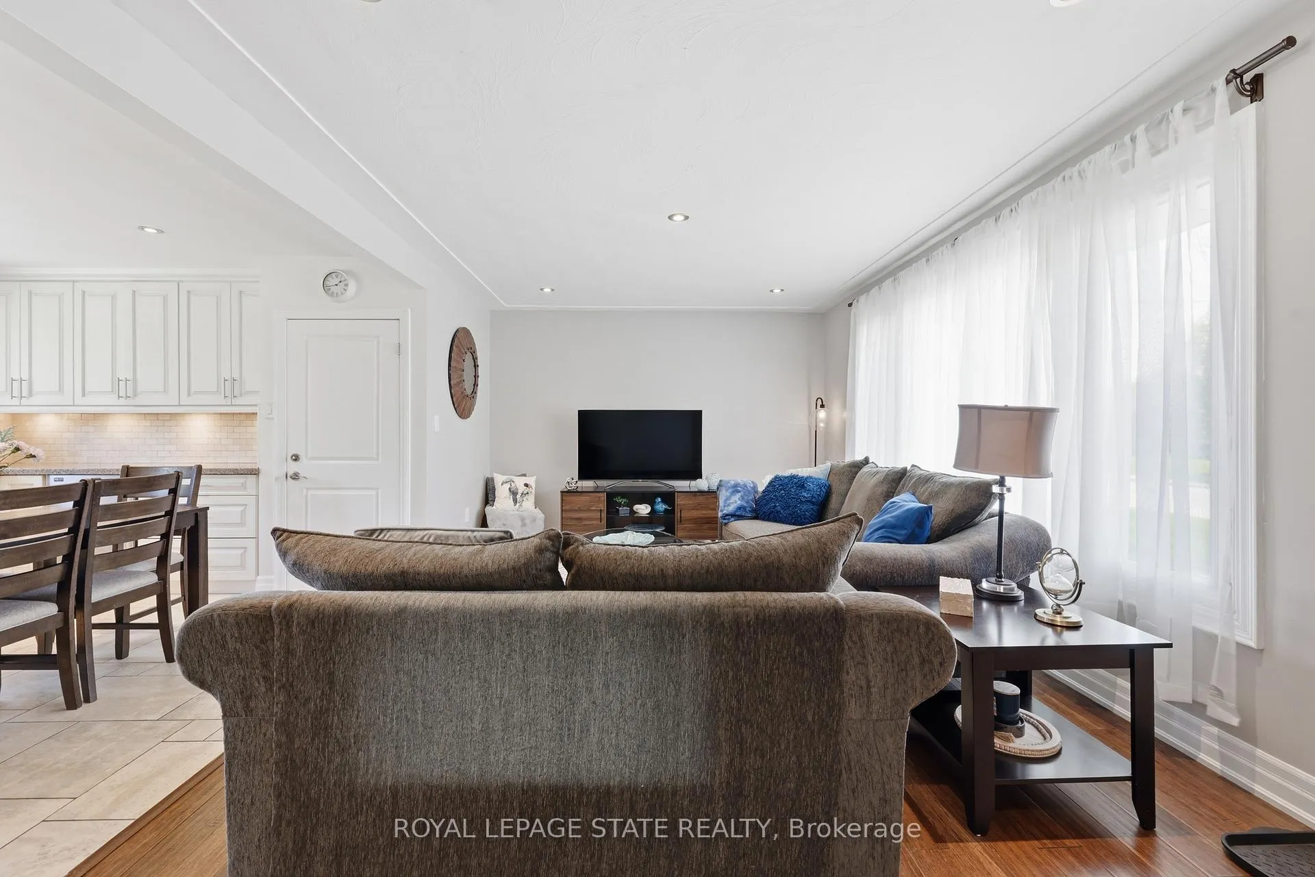 Photo 7 of 168 Nugent Drive, Hamilton, Kentley — HOMEH