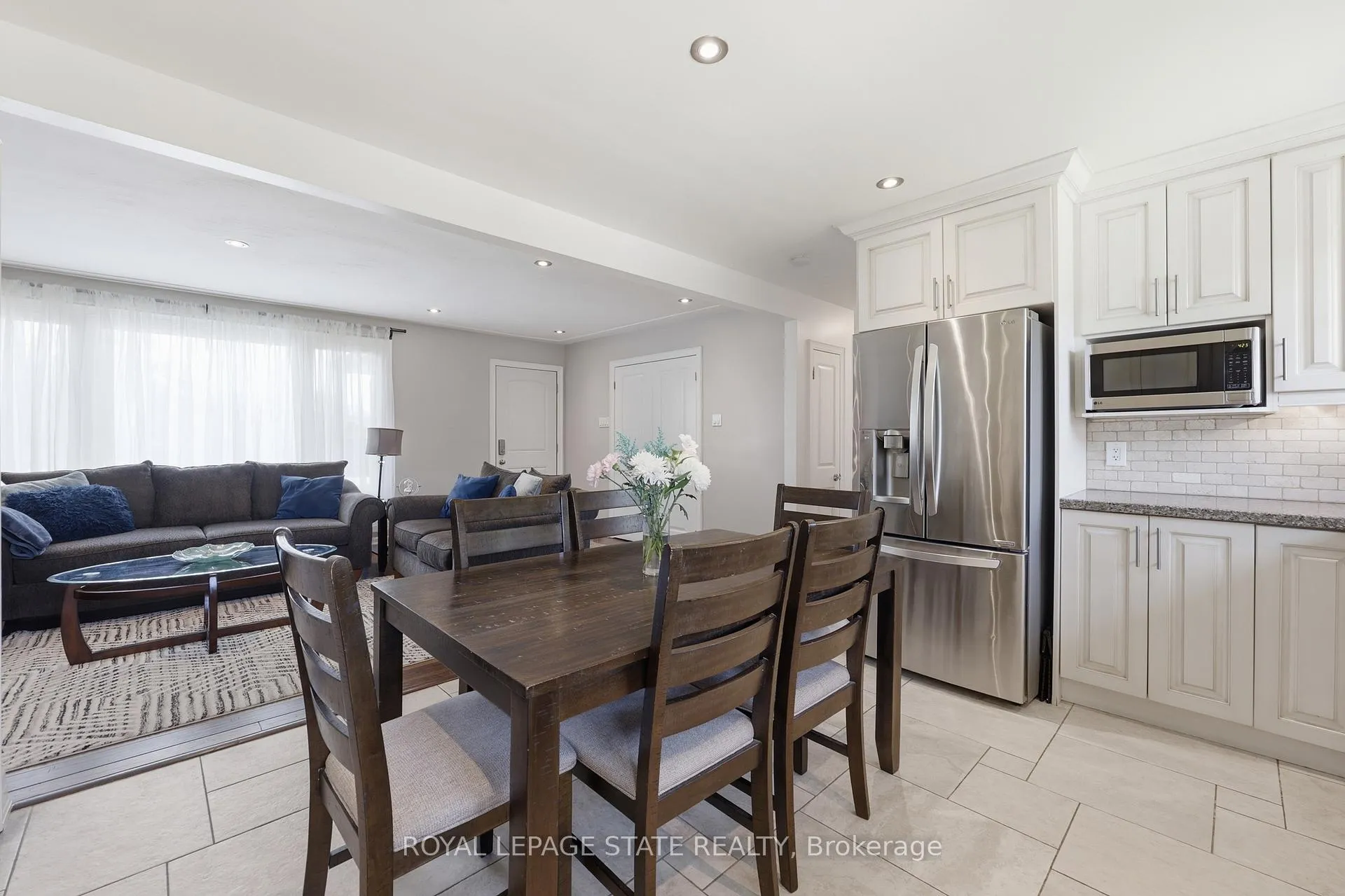 Photo 11 of 168 Nugent Drive, Hamilton, Kentley — HOMEH