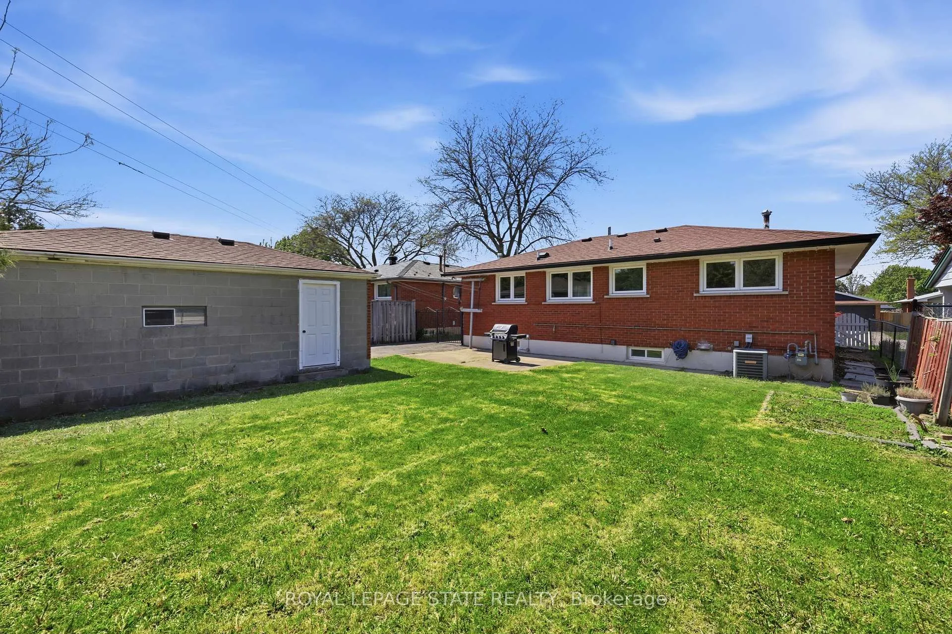 Photo 33 of 168 Nugent Drive, Hamilton, Kentley — HOMEH
