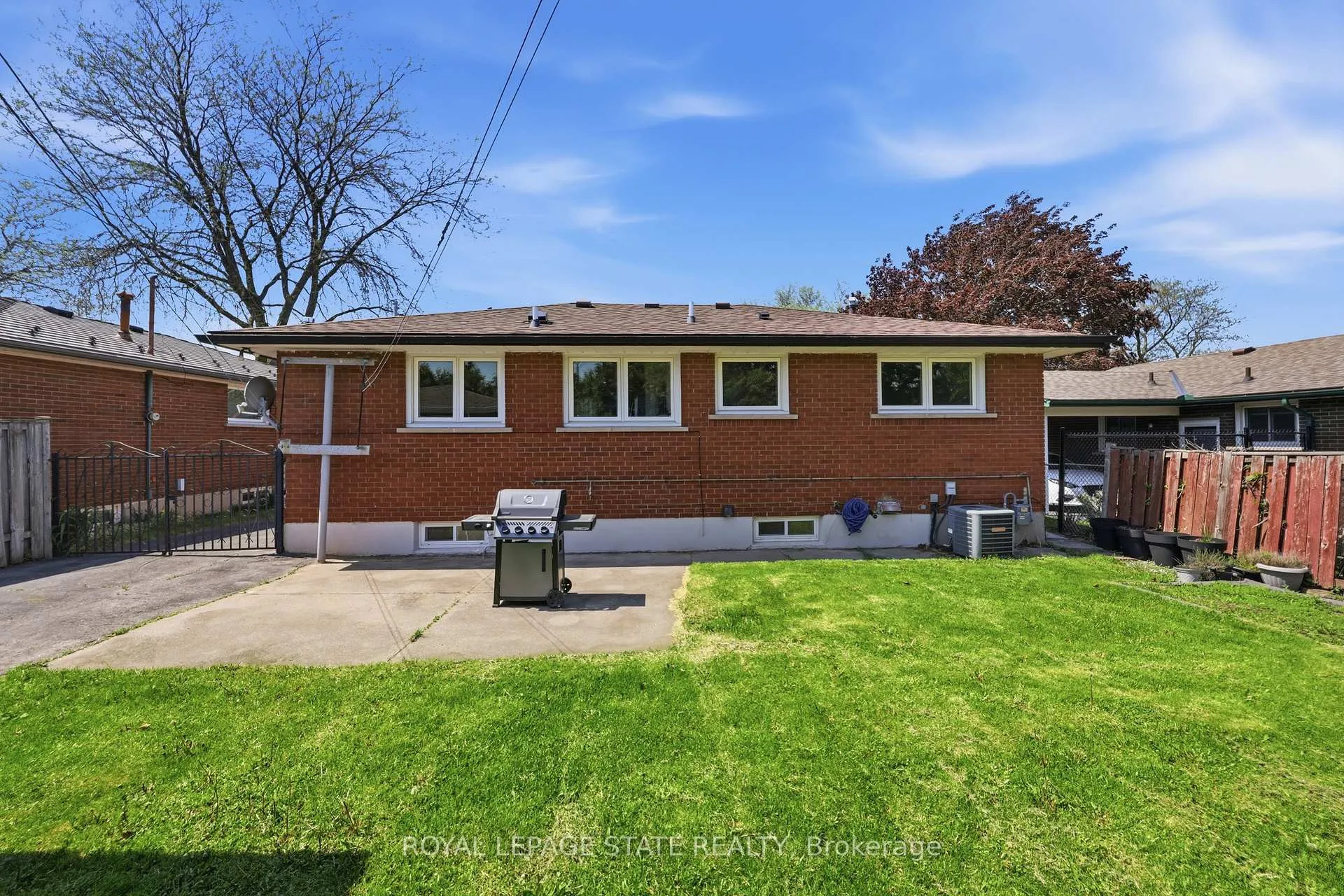 Photo 34 of 168 Nugent Drive, Hamilton, Kentley — HOMEH