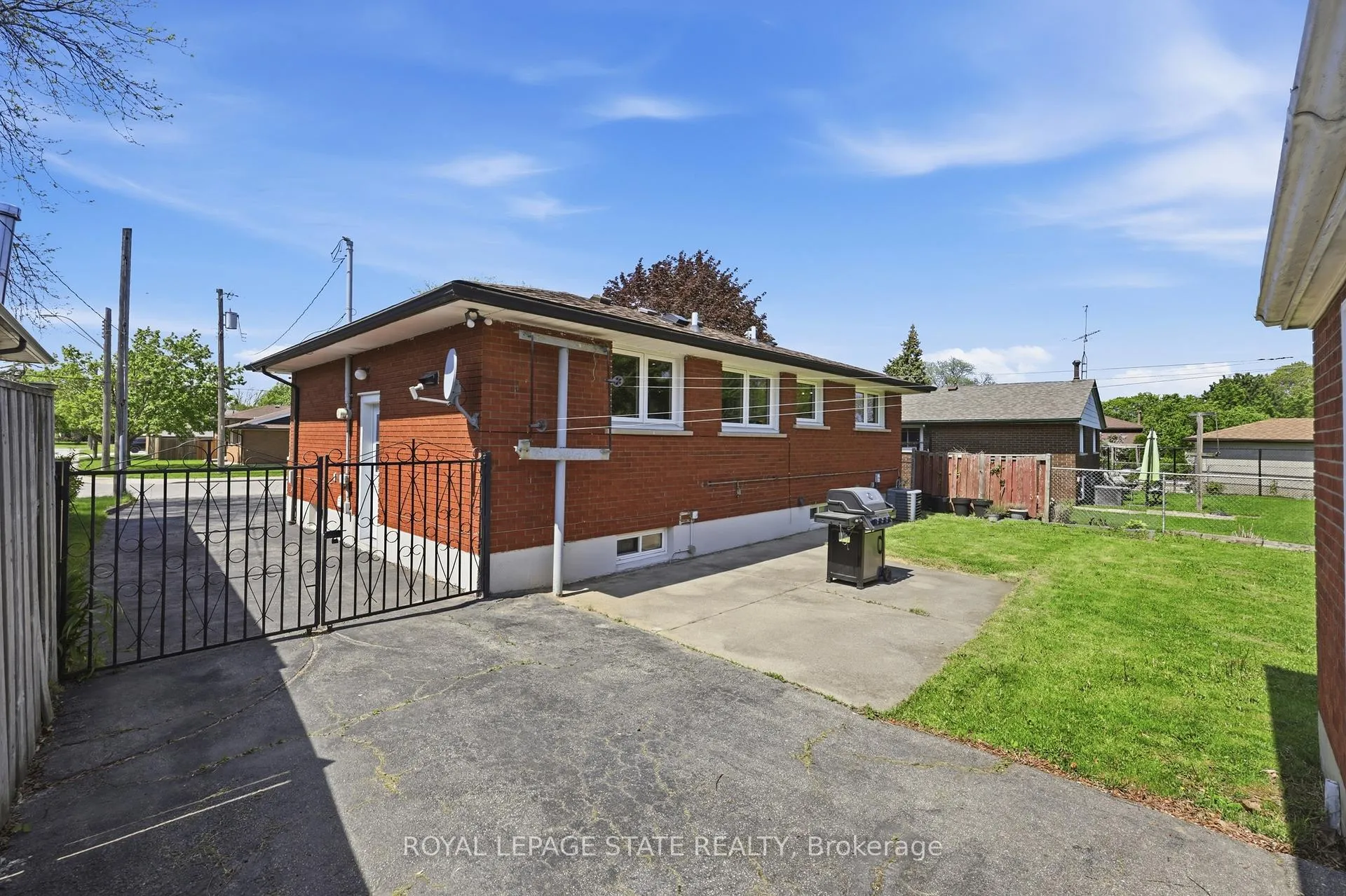Photo 35 of 168 Nugent Drive, Hamilton, Kentley — HOMEH
