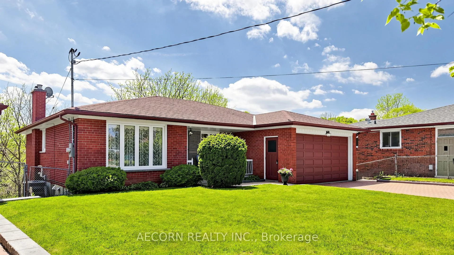 Photo 4 of 15 Humberland Court, Etobicoke, West Humber-Clairville — HOMEH