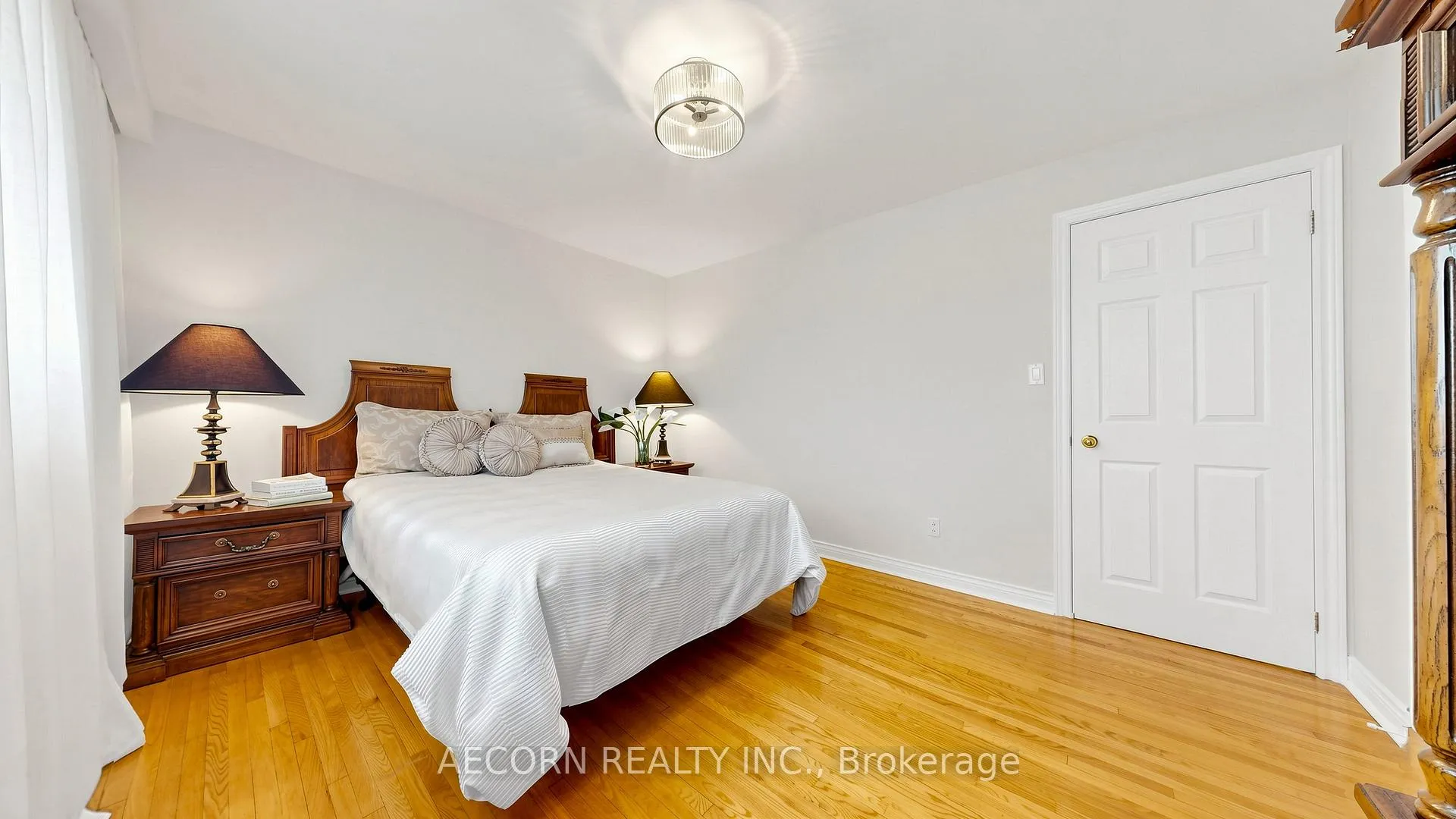 Photo 17 of 15 Humberland Court, Etobicoke, West Humber-Clairville — HOMEH