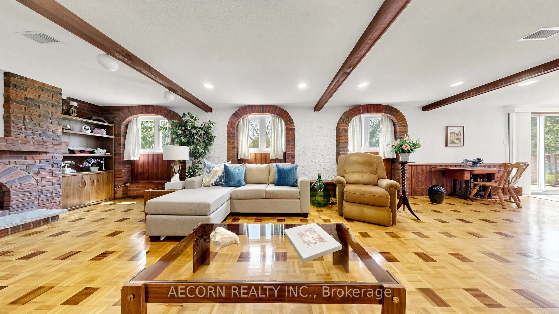 Photo 28 of 15 Humberland Court, Etobicoke, West Humber-Clairville — HOMEH