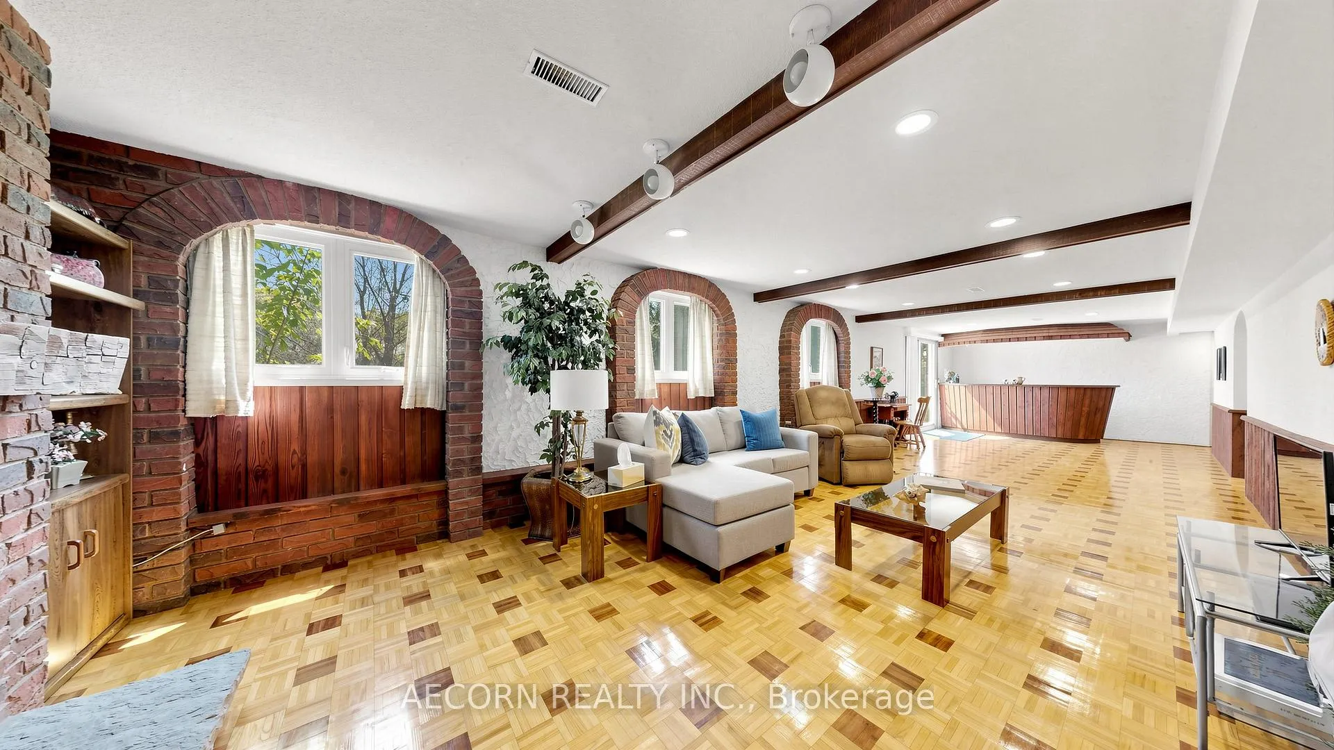 Photo 29 of 15 Humberland Court, Etobicoke, West Humber-Clairville — HOMEH