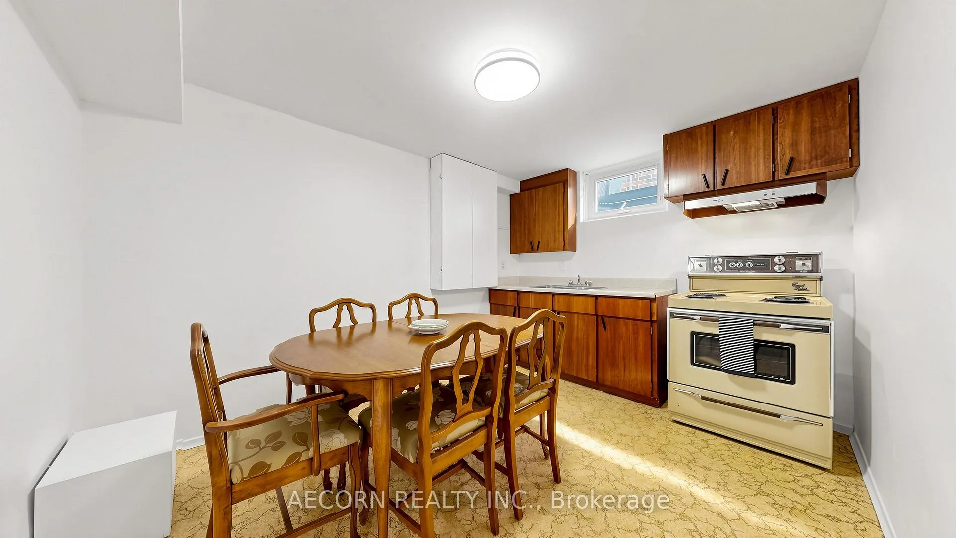 Photo 32 of 15 Humberland Court, Etobicoke, West Humber-Clairville — HOMEH