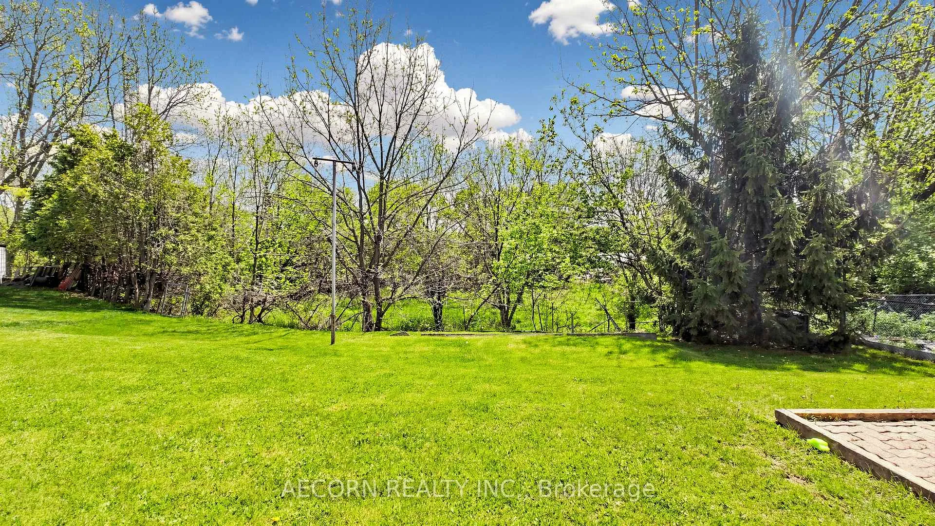 Photo 39 of 15 Humberland Court, Etobicoke, West Humber-Clairville — HOMEH