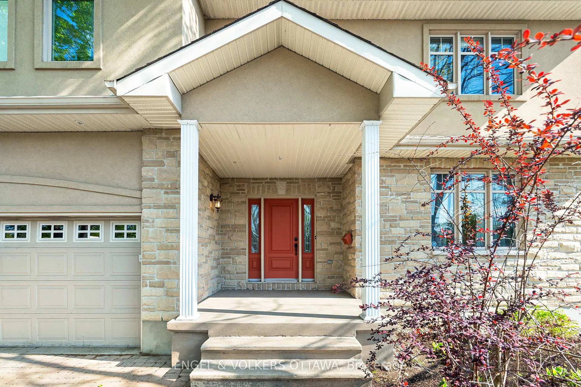 Photo 2 of 1130 Emperor Avenue, Ottawa, Carlington — HOMEH