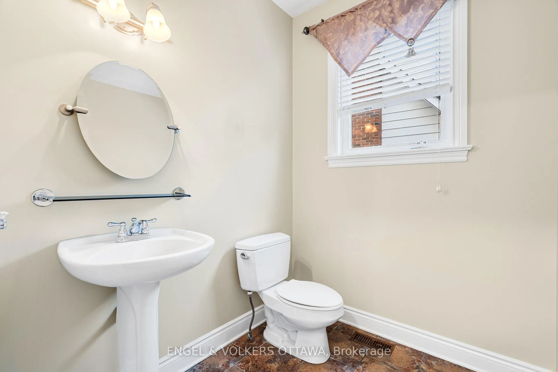 Photo 8 of 1130 Emperor Avenue, Ottawa, Carlington — HOMEH