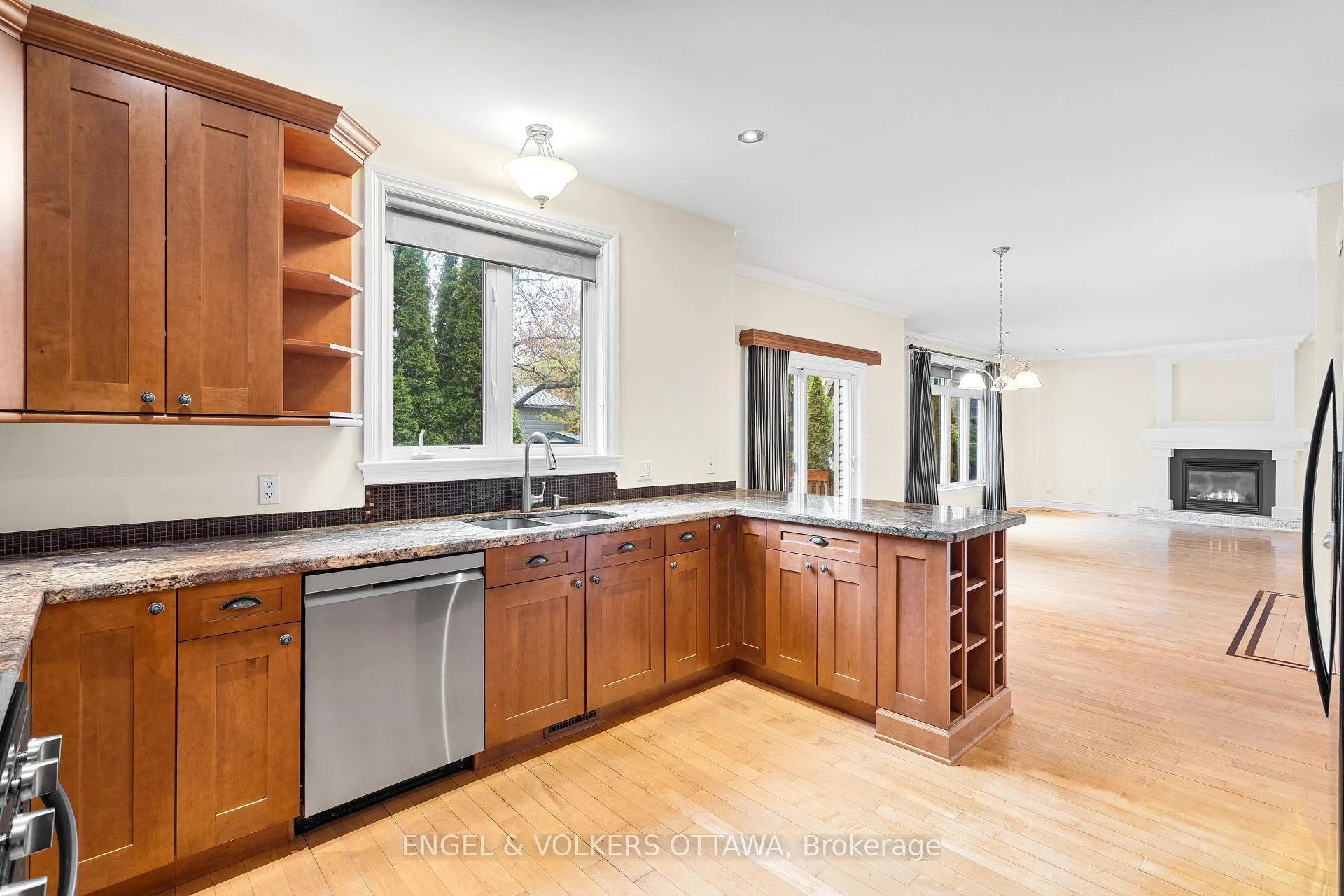 Photo 16 of 1130 Emperor Avenue, Ottawa, Carlington — HOMEH