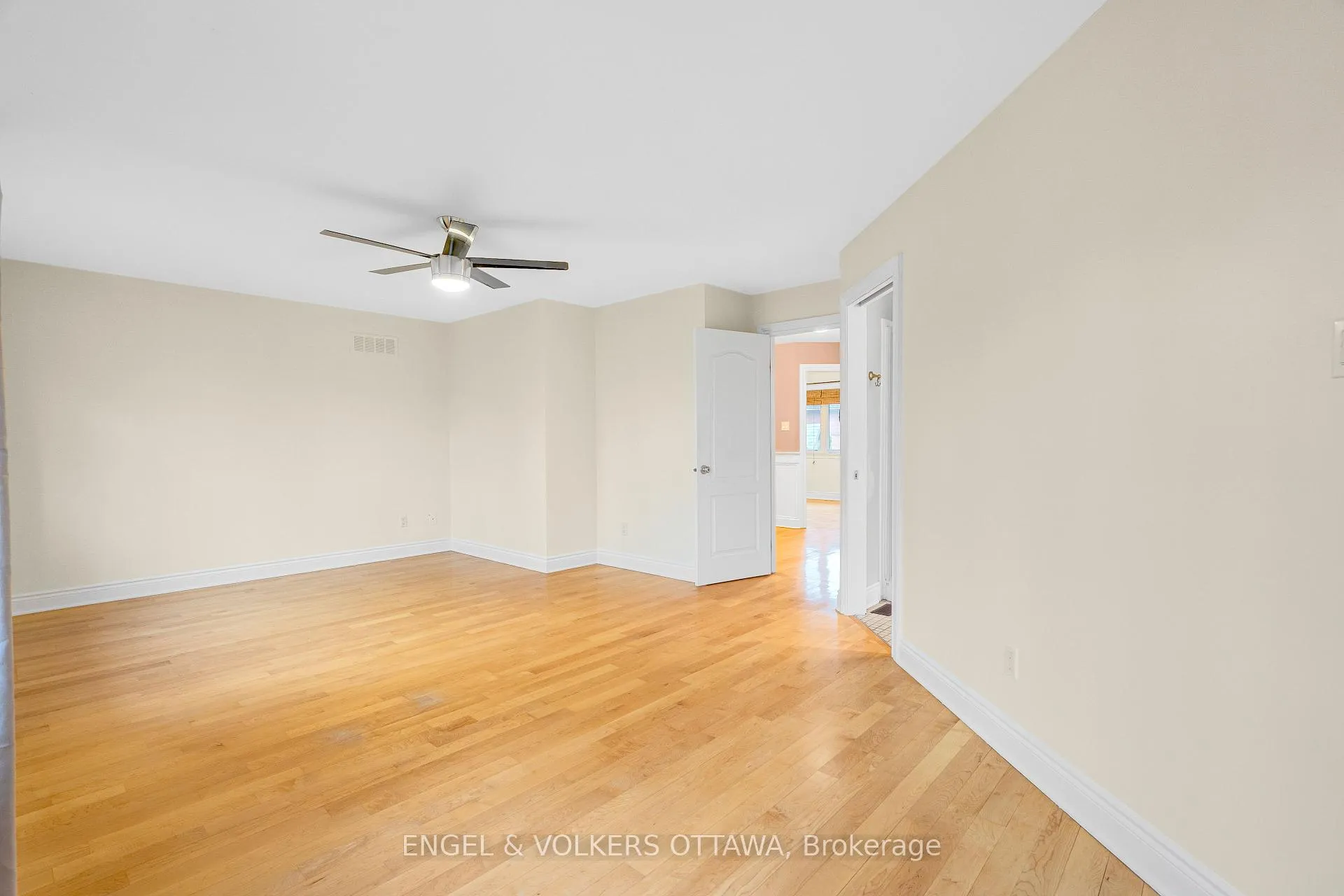 Photo 25 of 1130 Emperor Avenue, Ottawa, Carlington — HOMEH