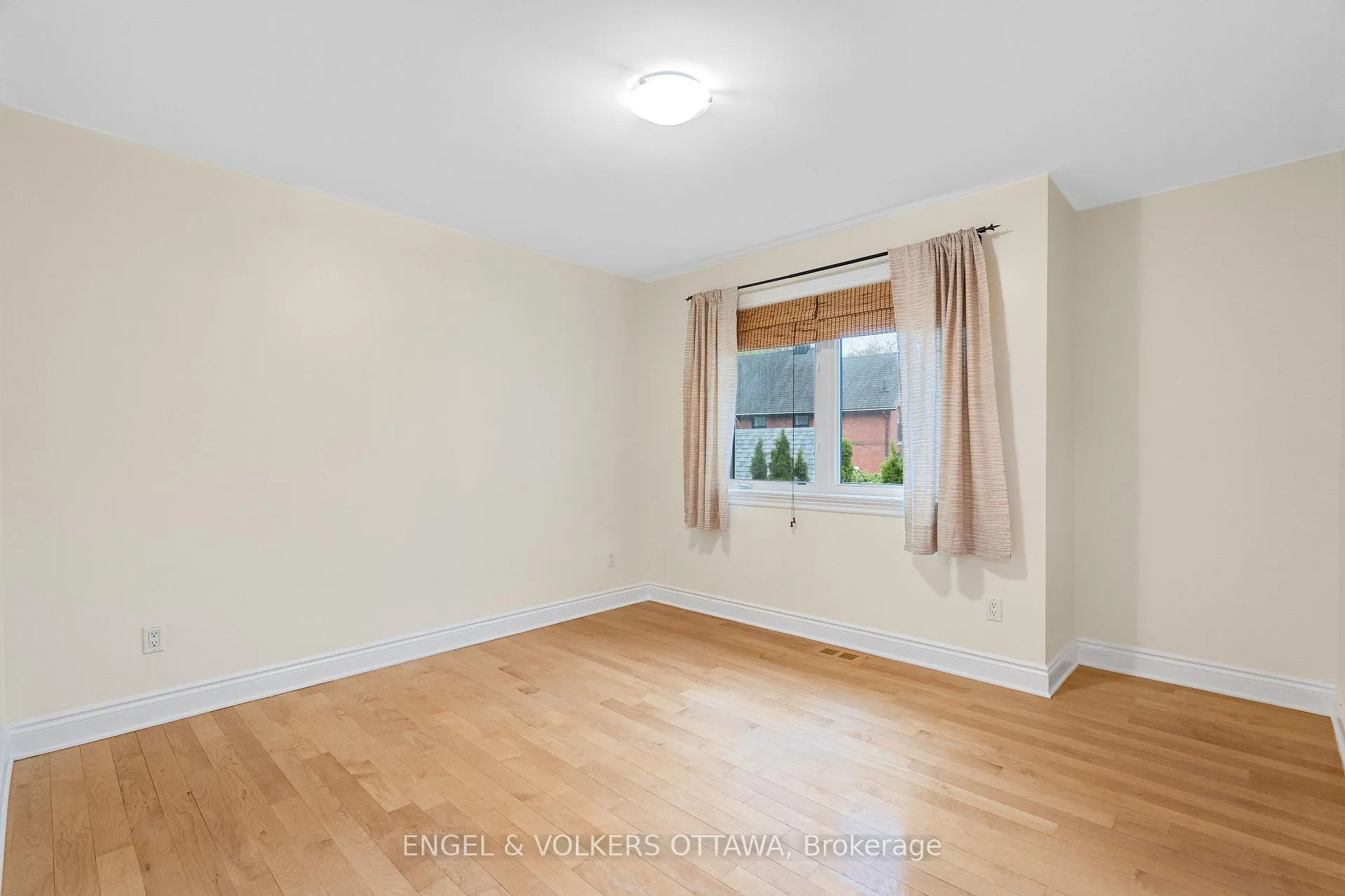 Photo 27 of 1130 Emperor Avenue, Ottawa, Carlington — HOMEH