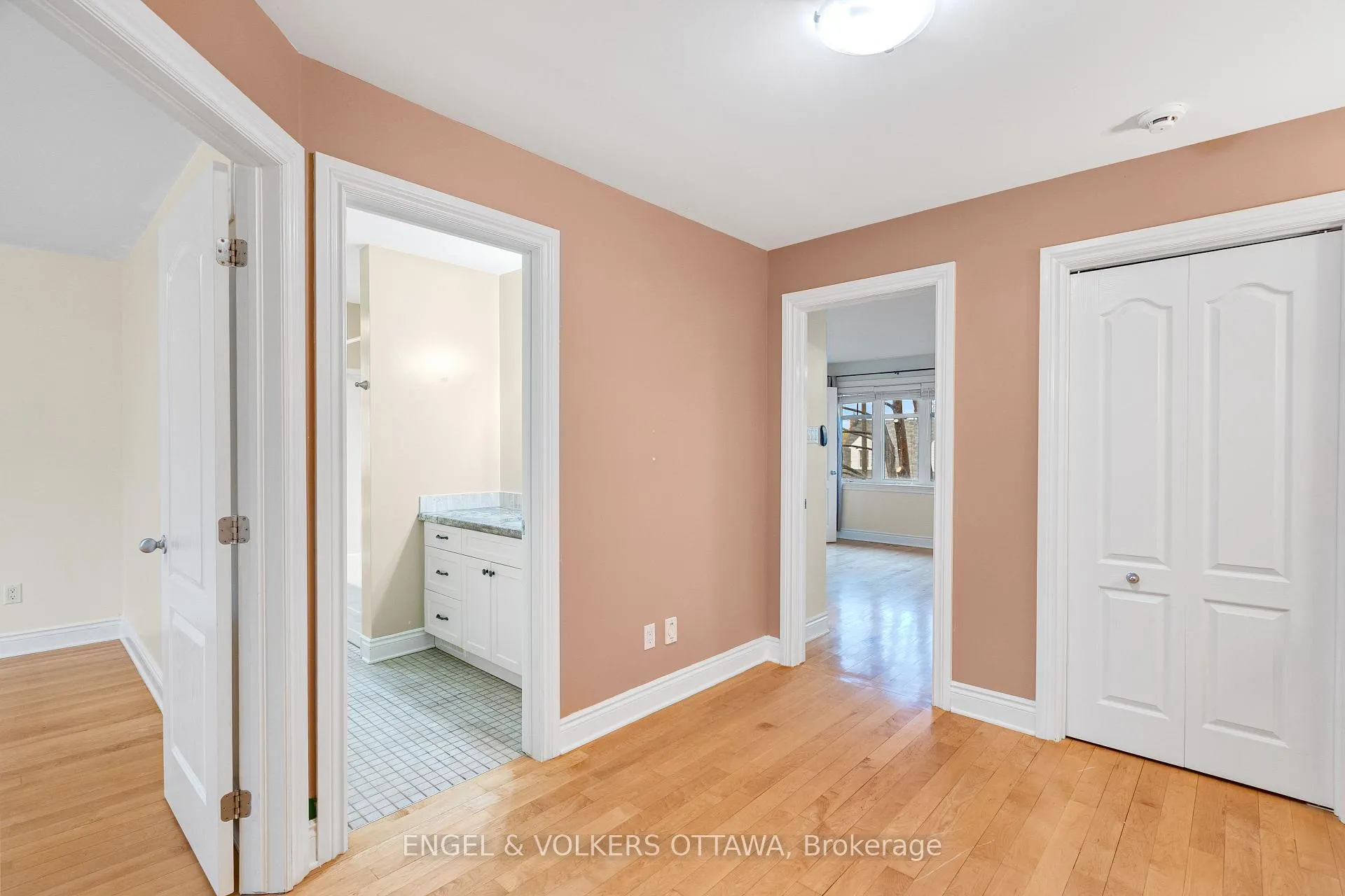 Photo 29 of 1130 Emperor Avenue, Ottawa, Carlington — HOMEH