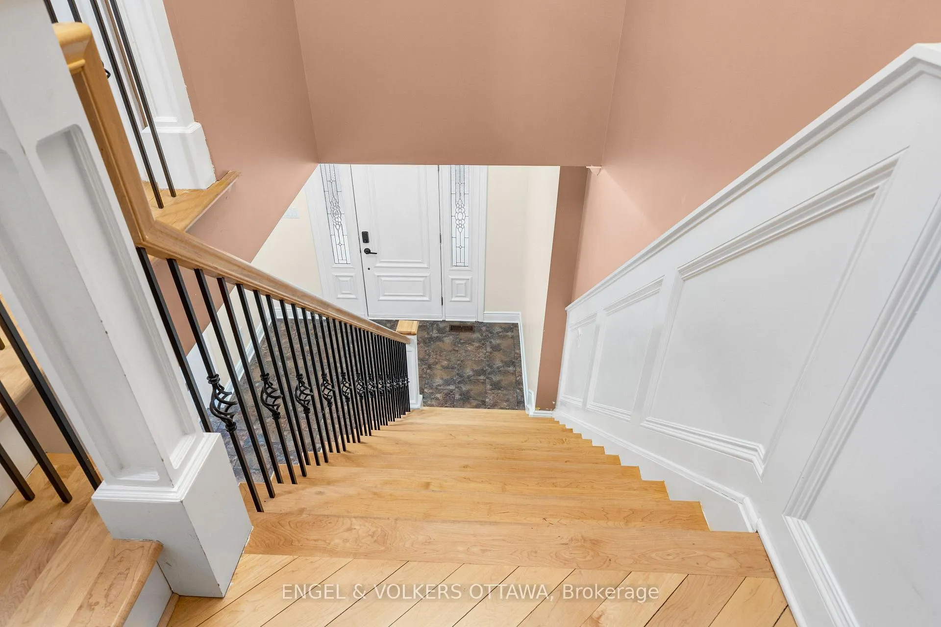 Photo 32 of 1130 Emperor Avenue, Ottawa, Carlington — HOMEH