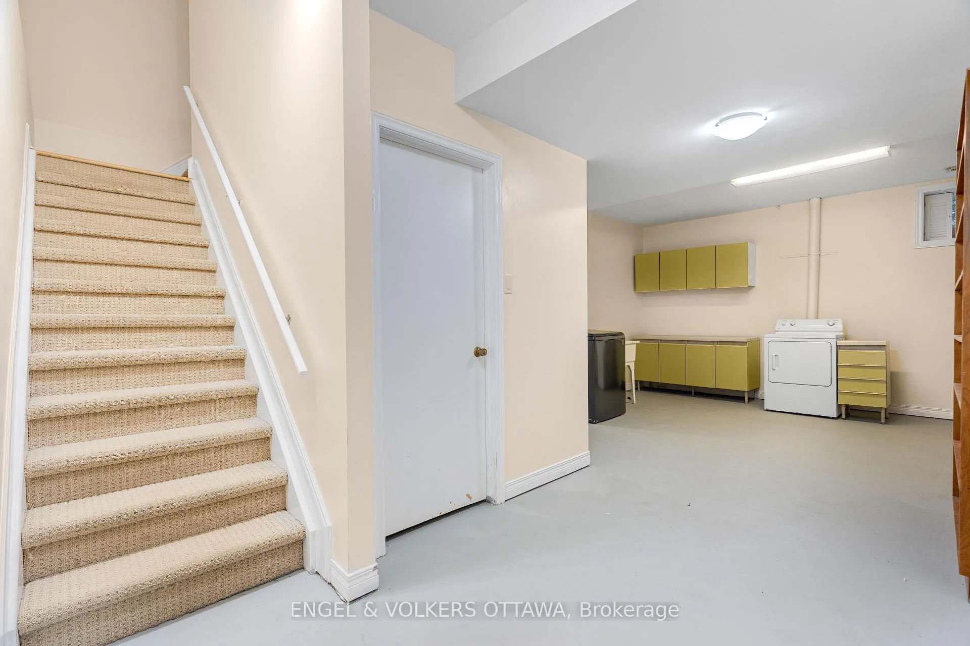 Photo 33 of 1130 Emperor Avenue, Ottawa, Carlington — HOMEH
