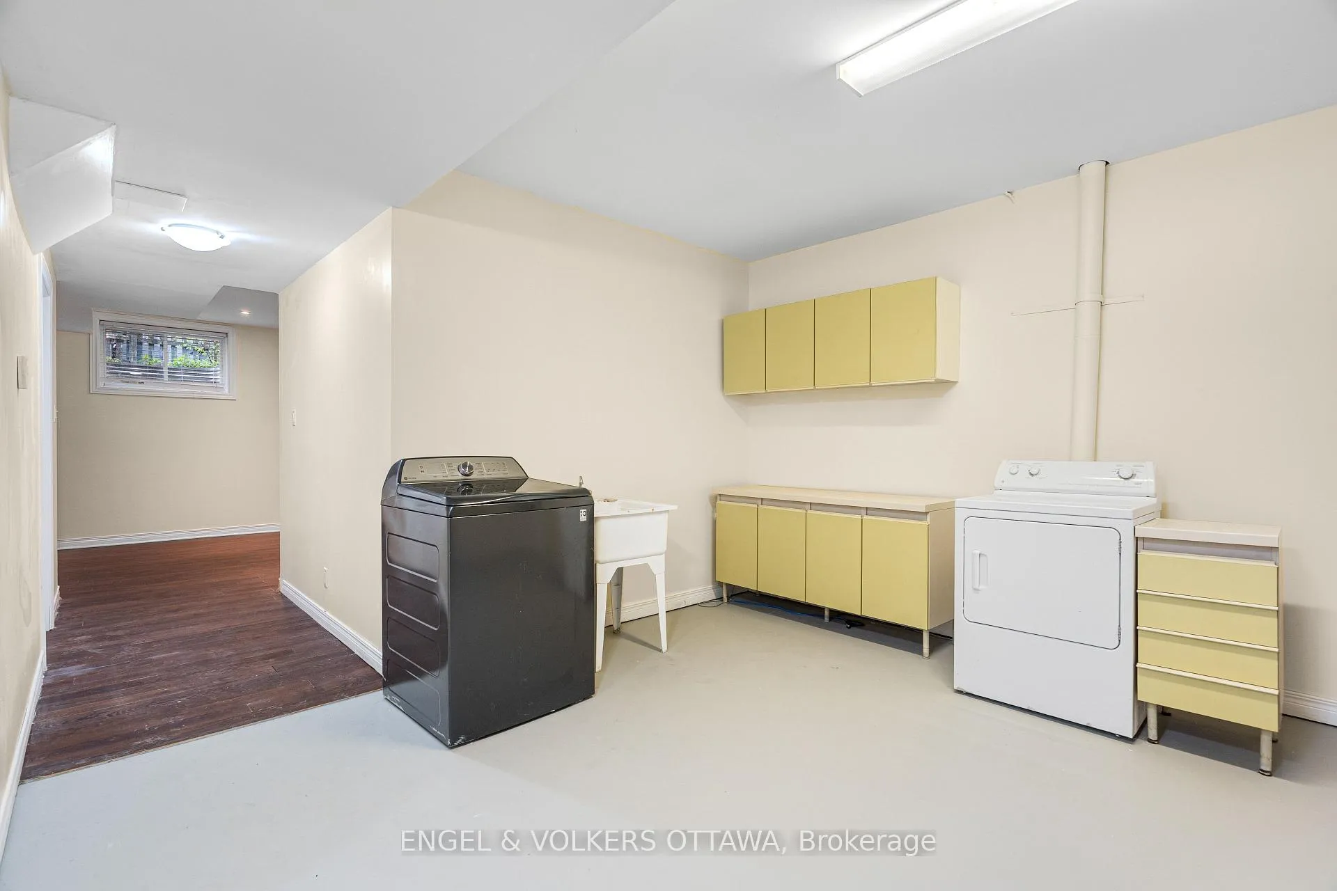 Photo 34 of 1130 Emperor Avenue, Ottawa, Carlington — HOMEH