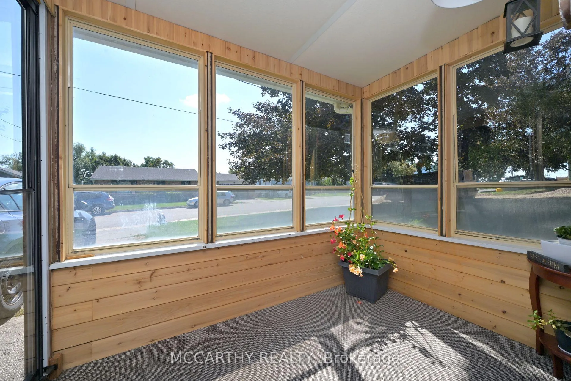 Photo 3 of 130 Franklyn Street, Shelburne — HOMEH