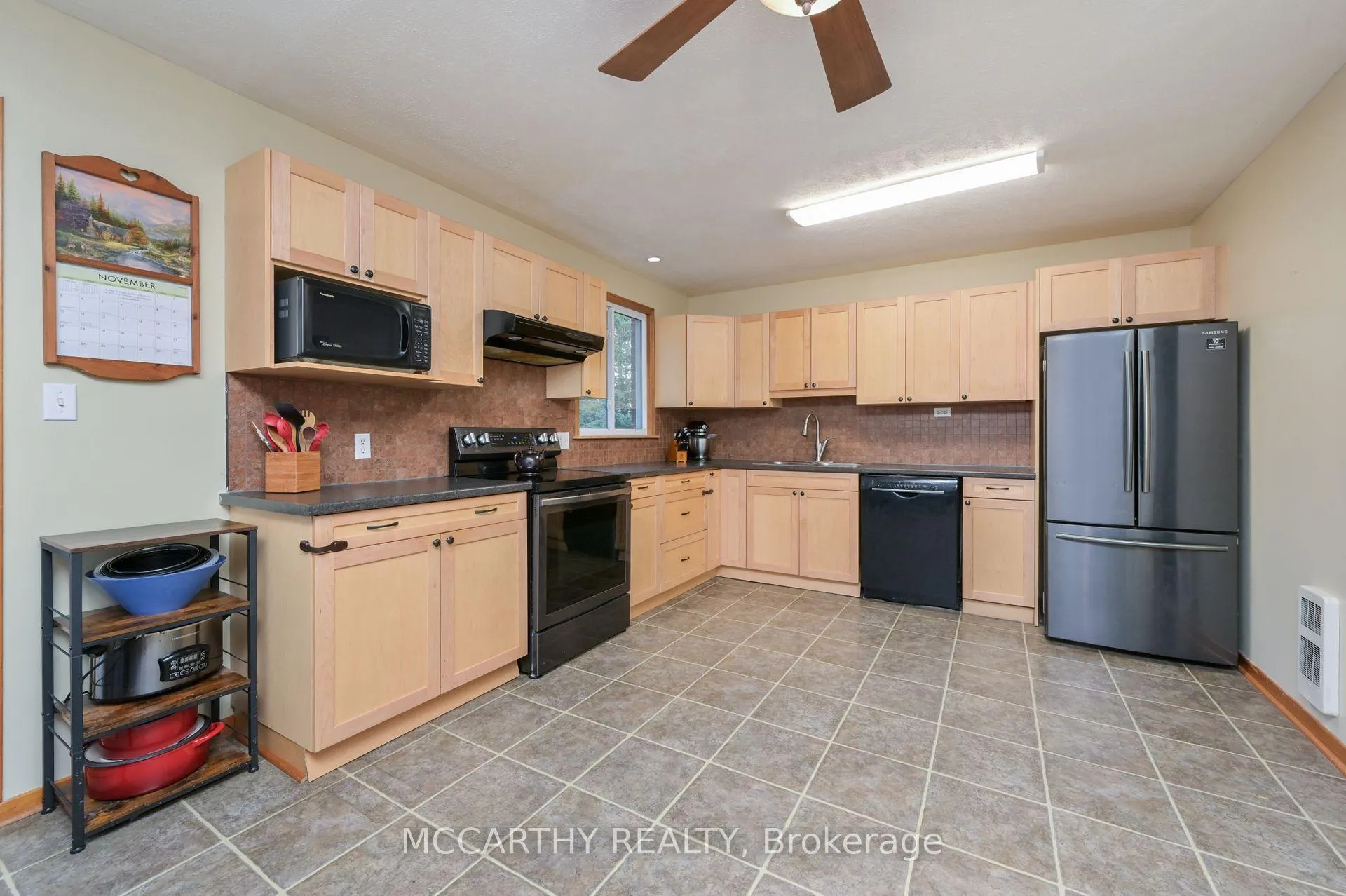 Photo 6 of 130 Franklyn Street, Shelburne — HOMEH