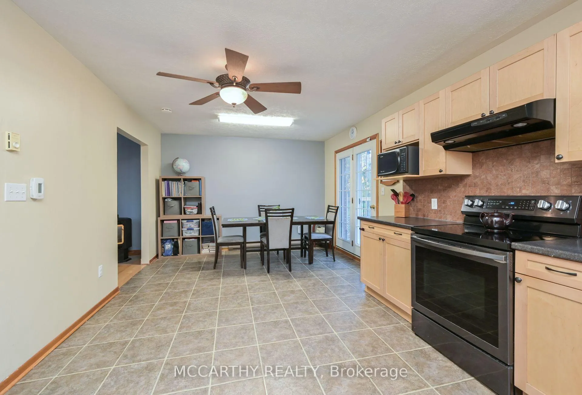 Photo 8 of 130 Franklyn Street, Shelburne — HOMEH