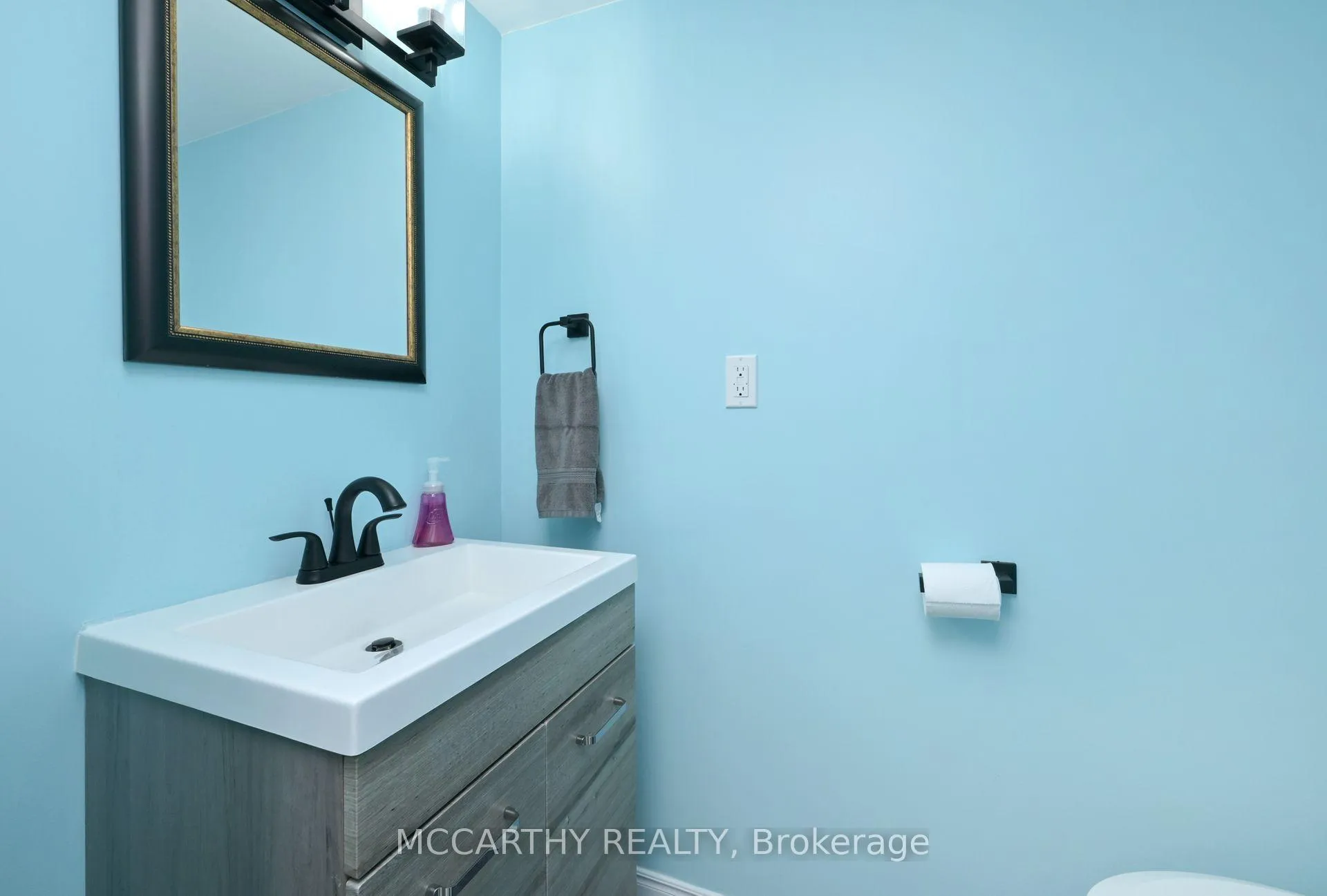 Photo 22 of 130 Franklyn Street, Shelburne — HOMEH