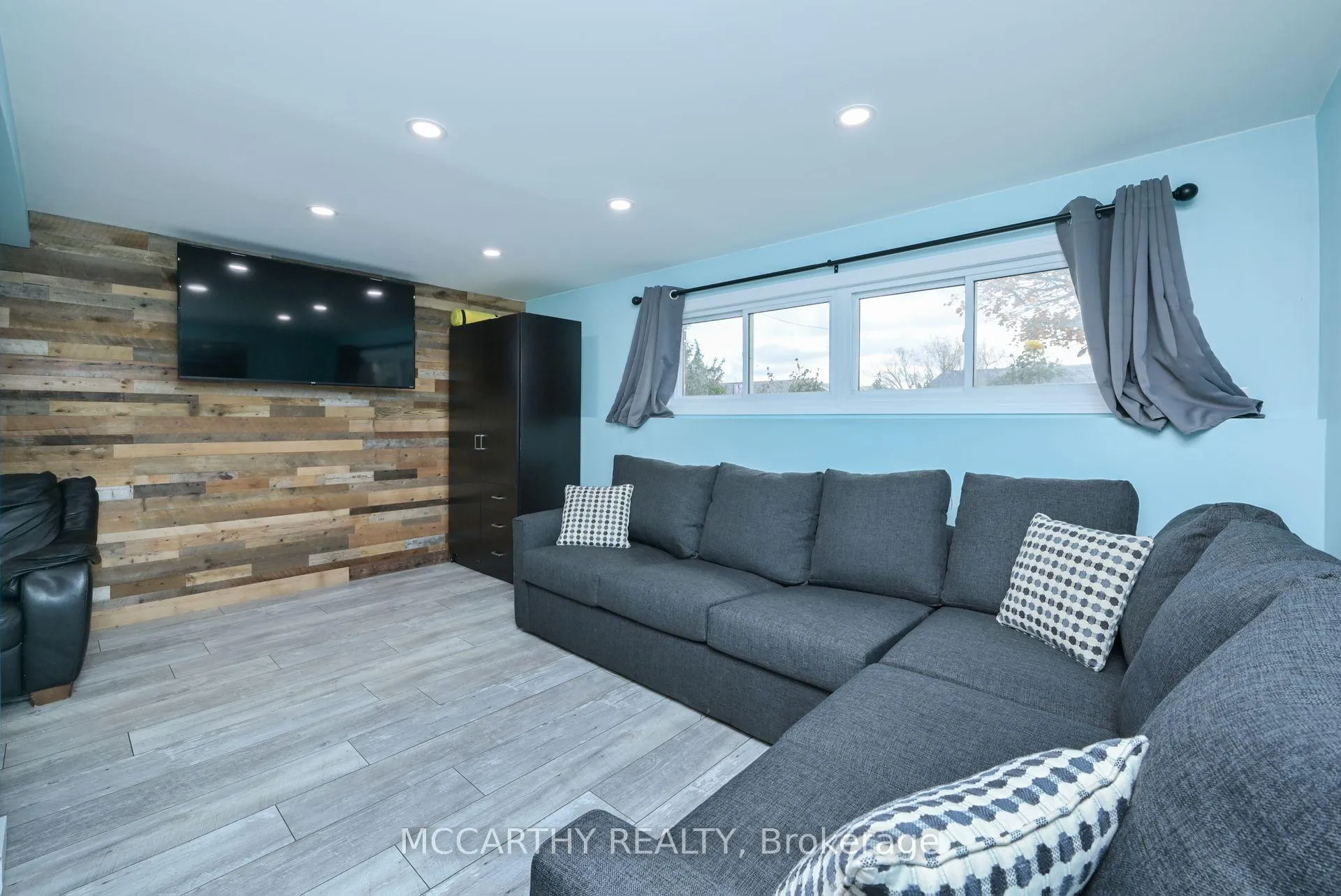 Photo 23 of 130 Franklyn Street, Shelburne — HOMEH