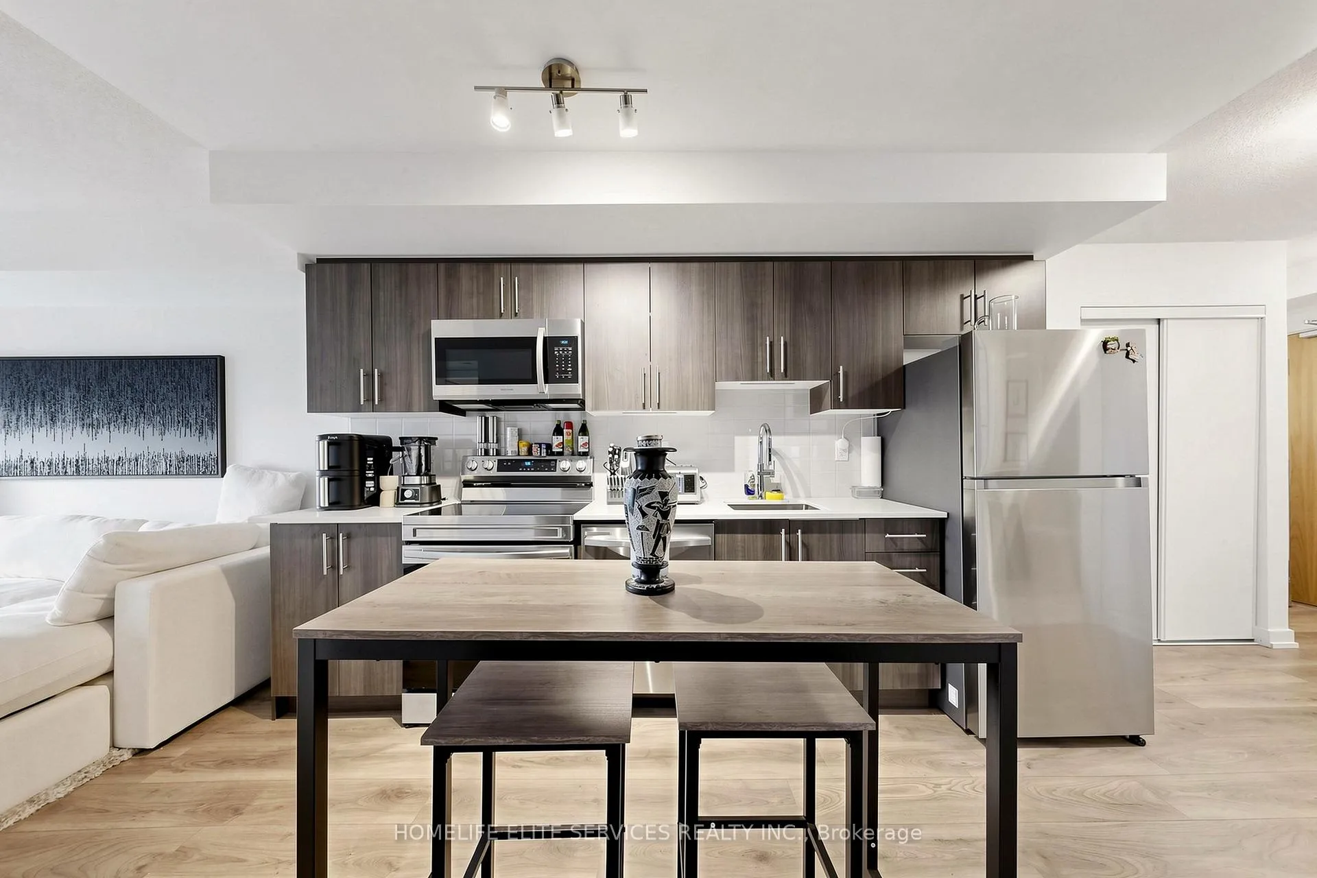 Photo 5 of Unit 2104, 1435 Celebration Drive, Pickering, Bay Ridges — HOMEH