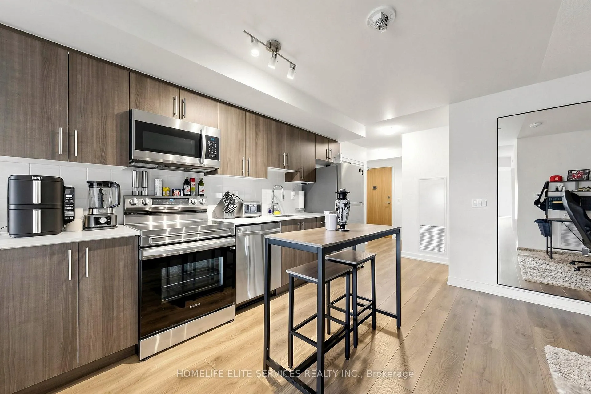 Photo 8 of Unit 2104, 1435 Celebration Drive, Pickering, Bay Ridges — HOMEH