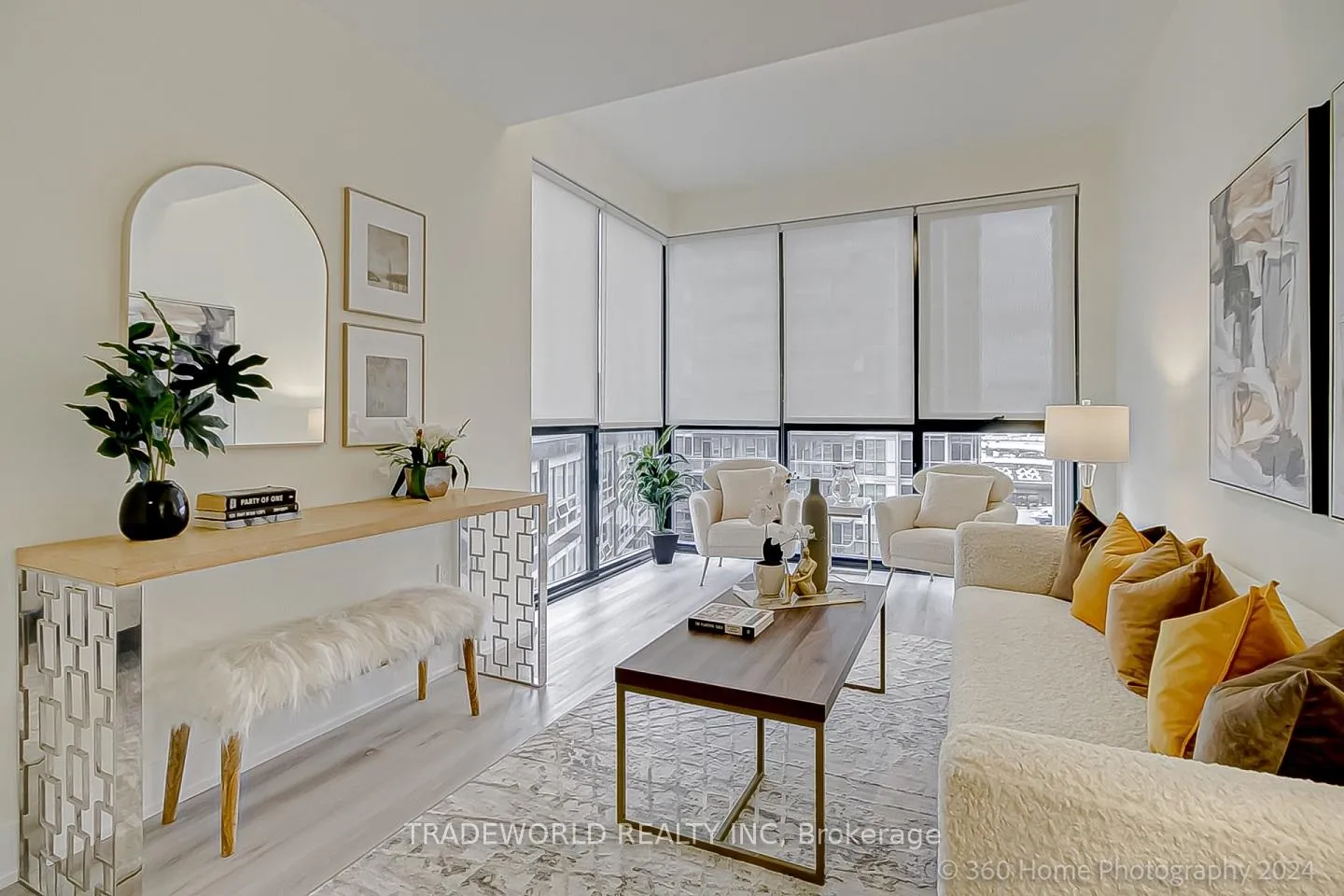 Photo 5 of Unit 614, 2916 Highway 7, Vaughan, Concord — HOMEH