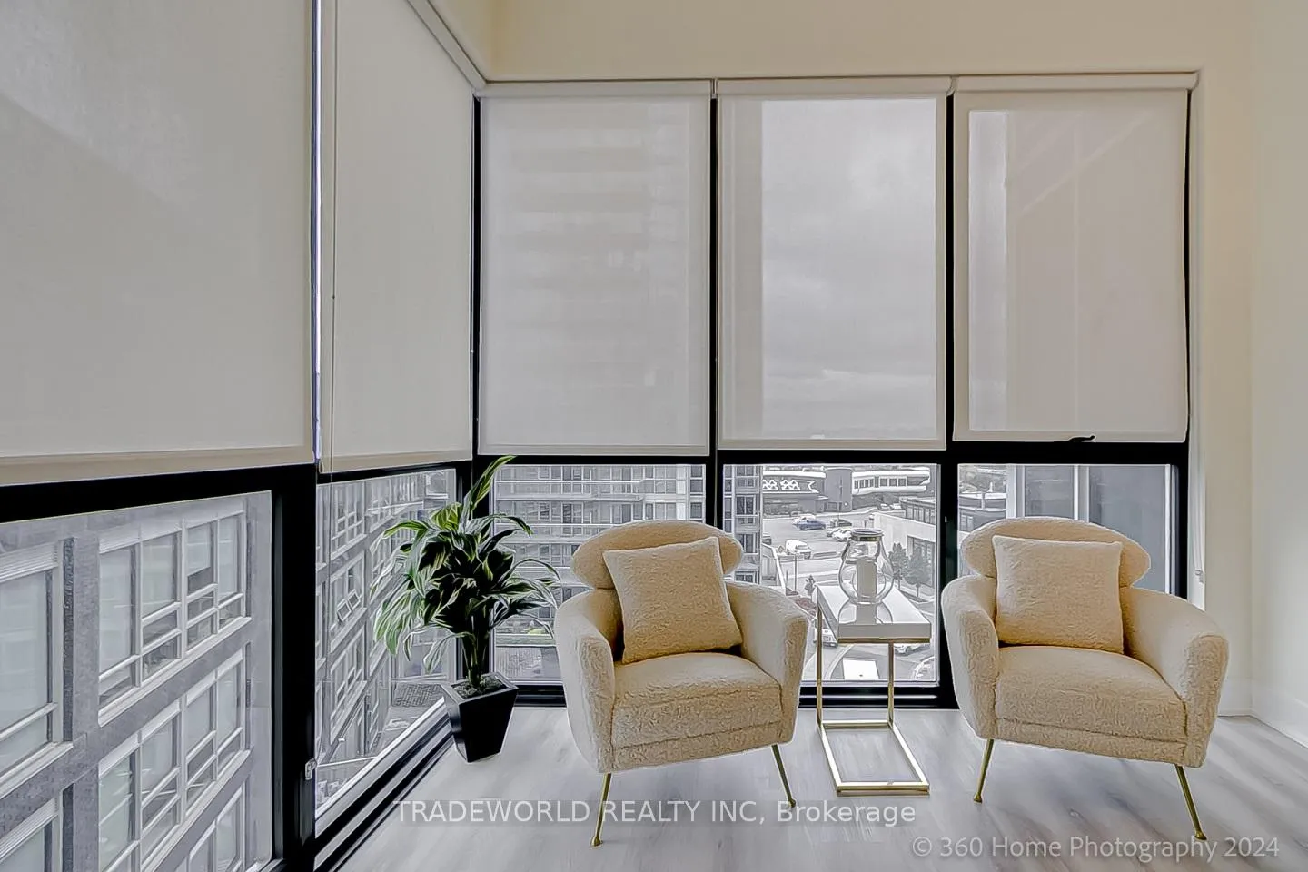 Photo 6 of Unit 614, 2916 Highway 7, Vaughan, Concord — HOMEH