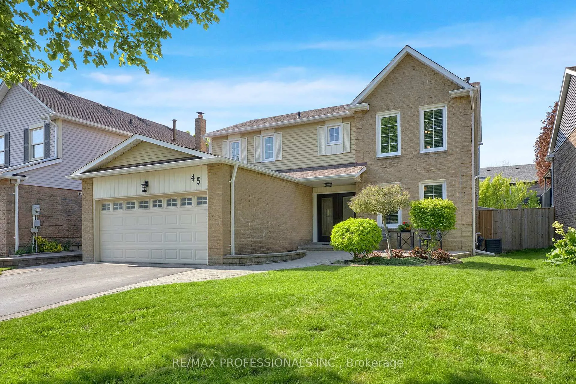 Photo 1 of 45 Resolute Crescent, Whitby, Lynde Creek — HOMEH