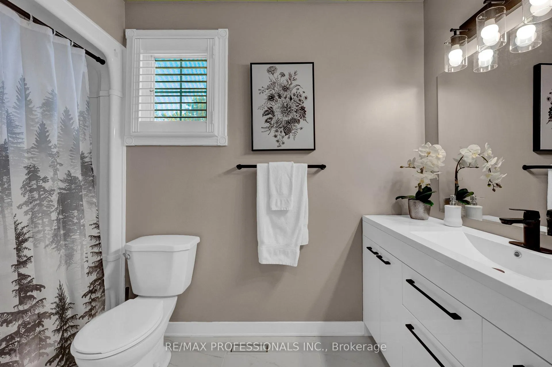 Photo 27 of 45 Resolute Crescent, Whitby, Lynde Creek — HOMEH
