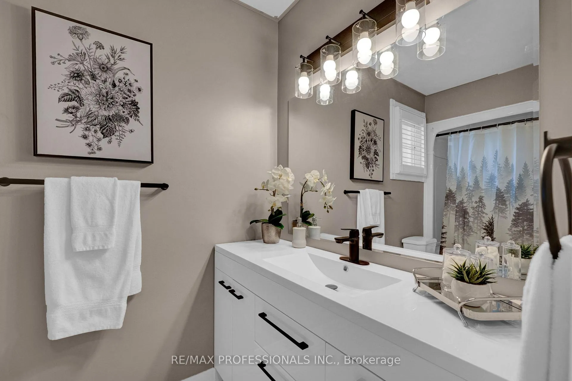 Photo 28 of 45 Resolute Crescent, Whitby, Lynde Creek — HOMEH