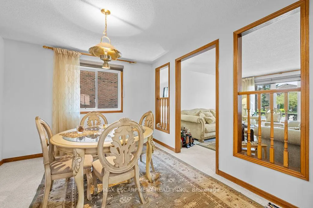 Photo 13 of 140 Solomon Crescent, Hamilton, Trenholme — HOMEH