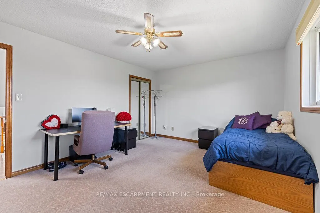 Photo 30 of 140 Solomon Crescent, Hamilton, Trenholme — HOMEH