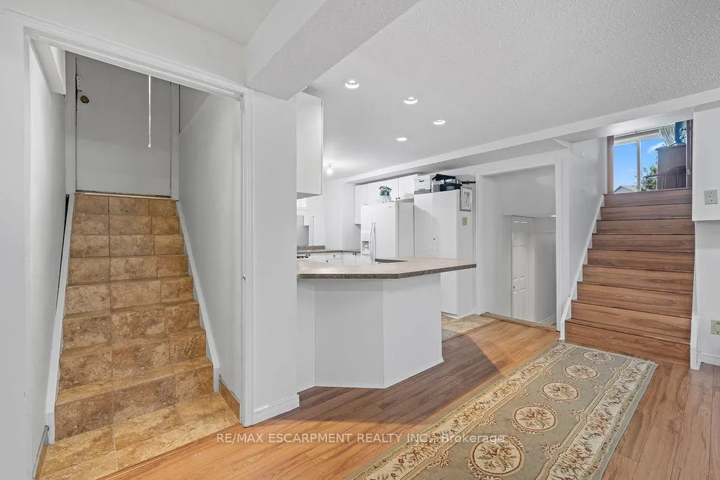 Photo 43 of 140 Solomon Crescent, Hamilton, Trenholme — HOMEH