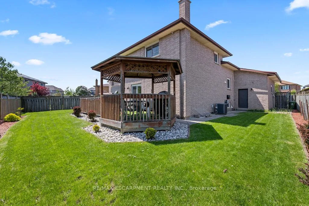Photo 49 of 140 Solomon Crescent, Hamilton, Trenholme — HOMEH