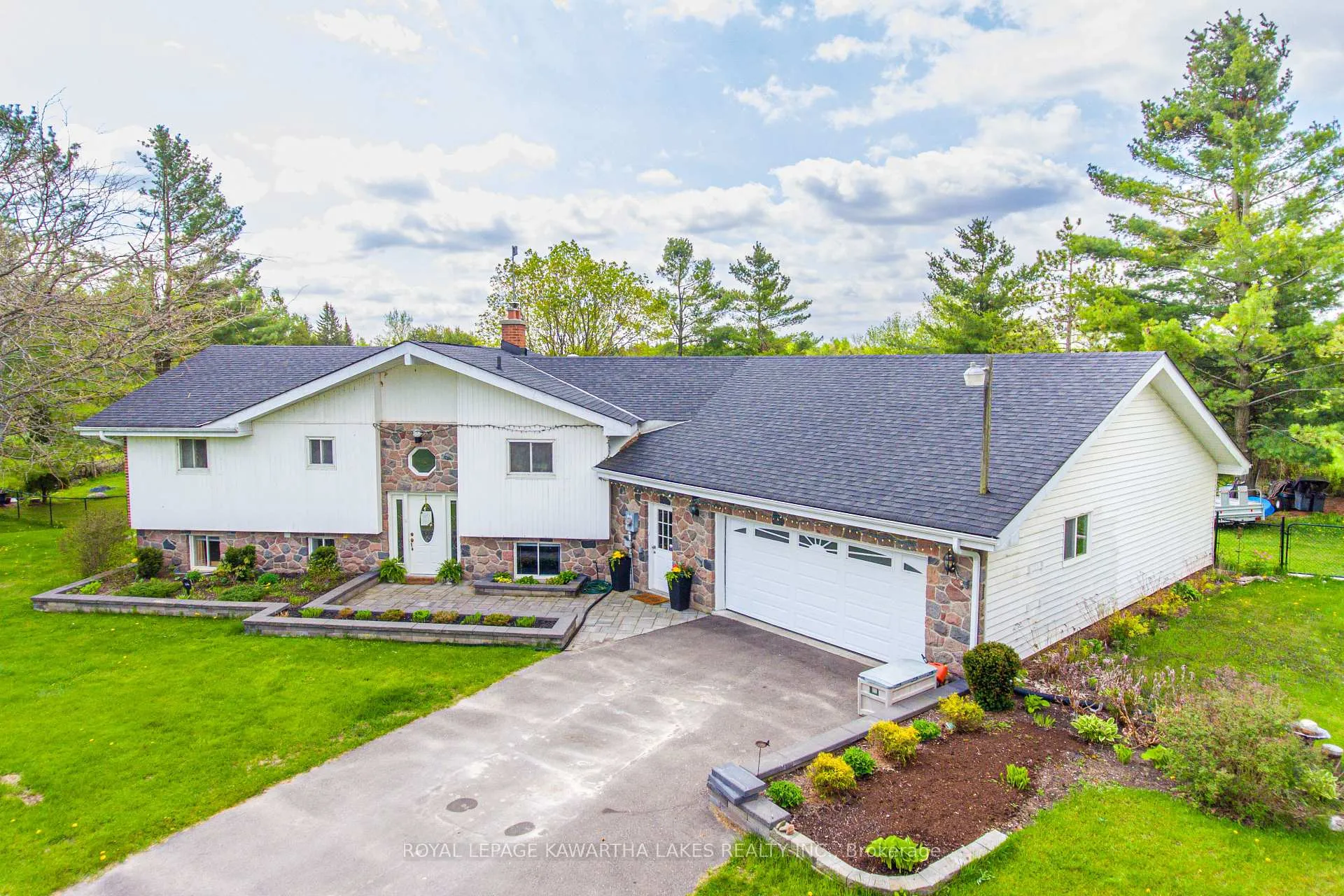 Photo 1 of 1032 Zion Road, Kawartha Lakes, Mariposa — HOMEH