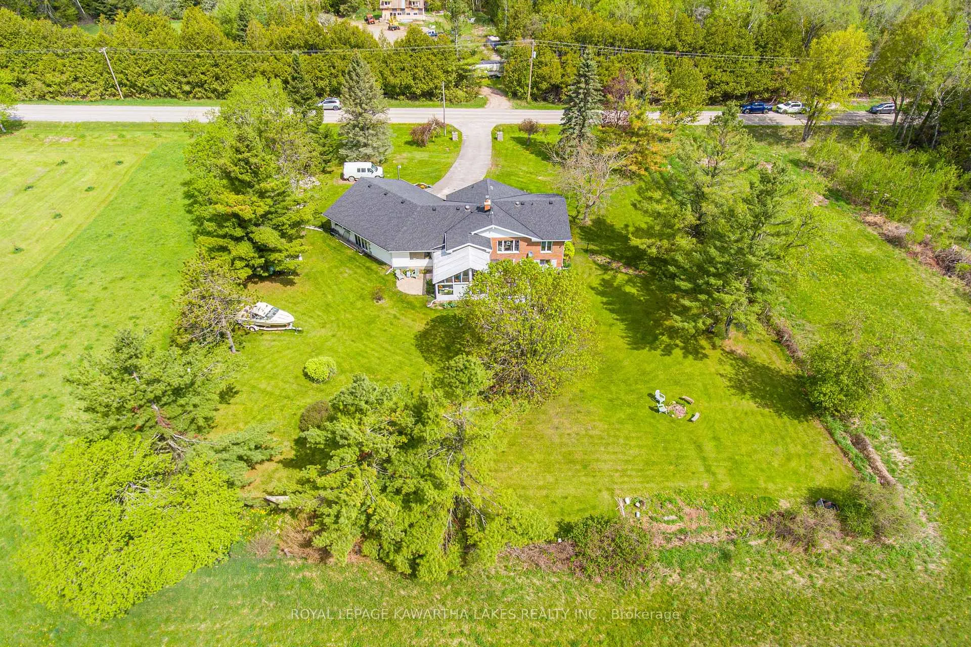 Photo 5 of 1032 Zion Road, Kawartha Lakes, Mariposa — HOMEH