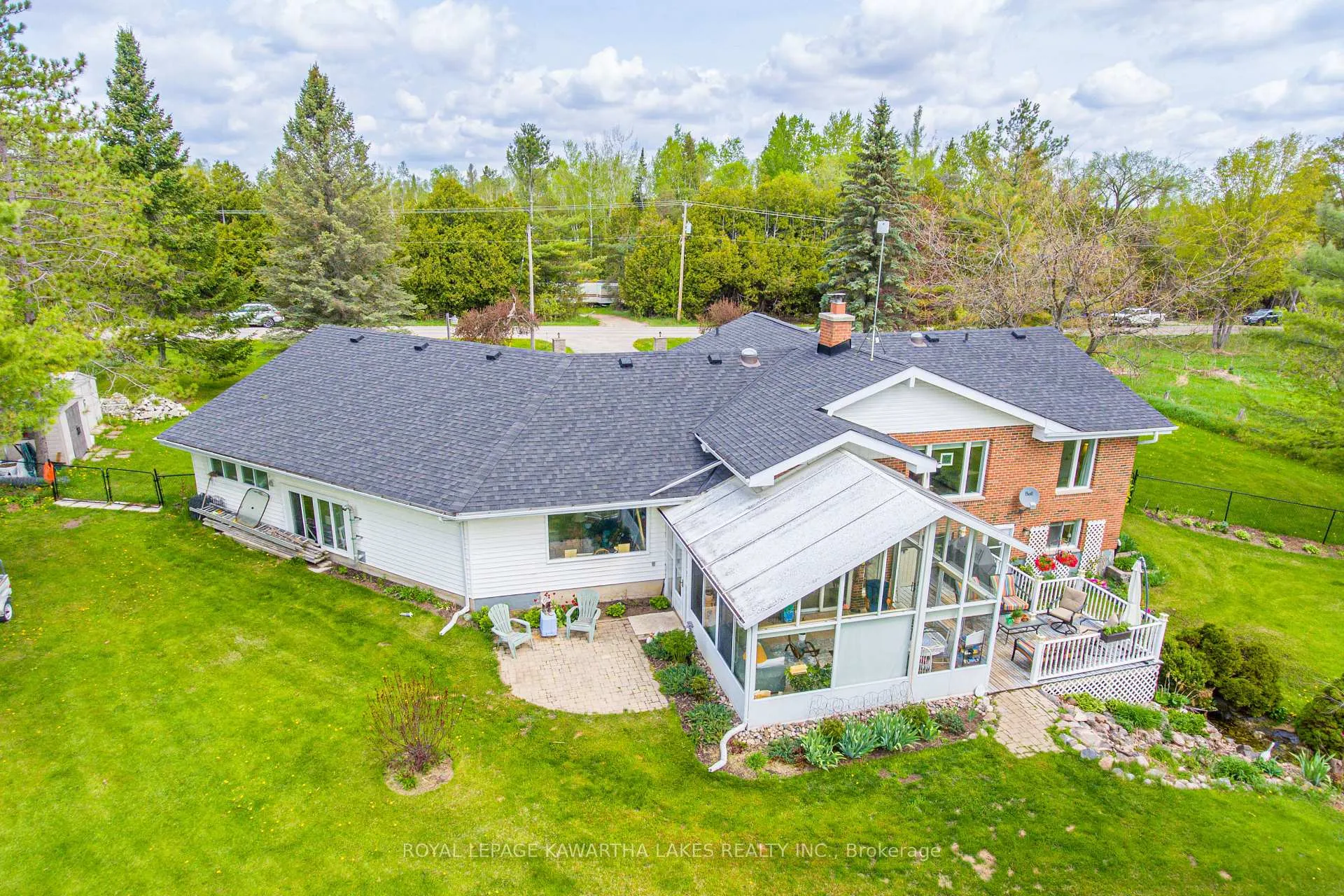 Photo 6 of 1032 Zion Road, Kawartha Lakes, Mariposa — HOMEH