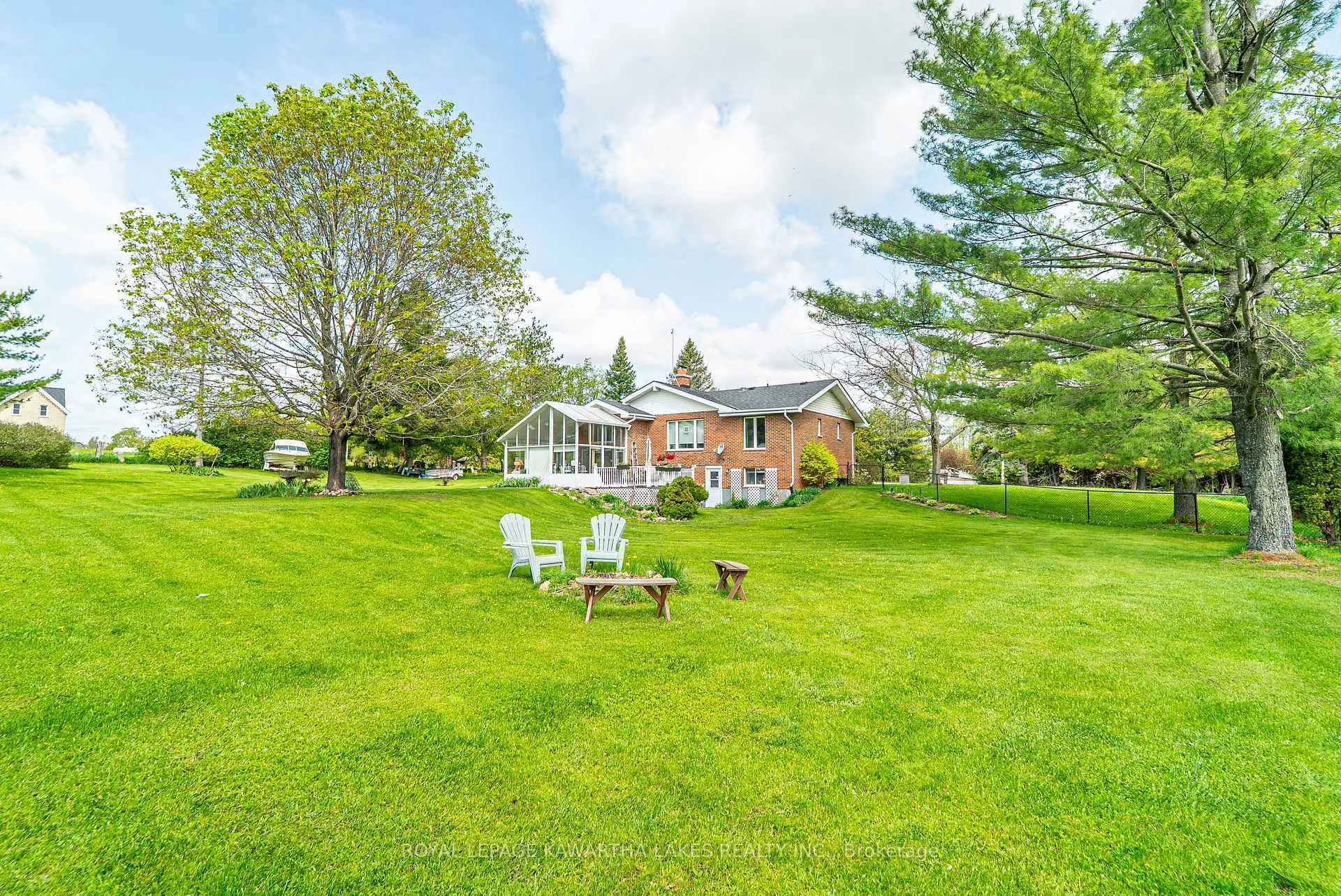 Photo 7 of 1032 Zion Road, Kawartha Lakes, Mariposa — HOMEH