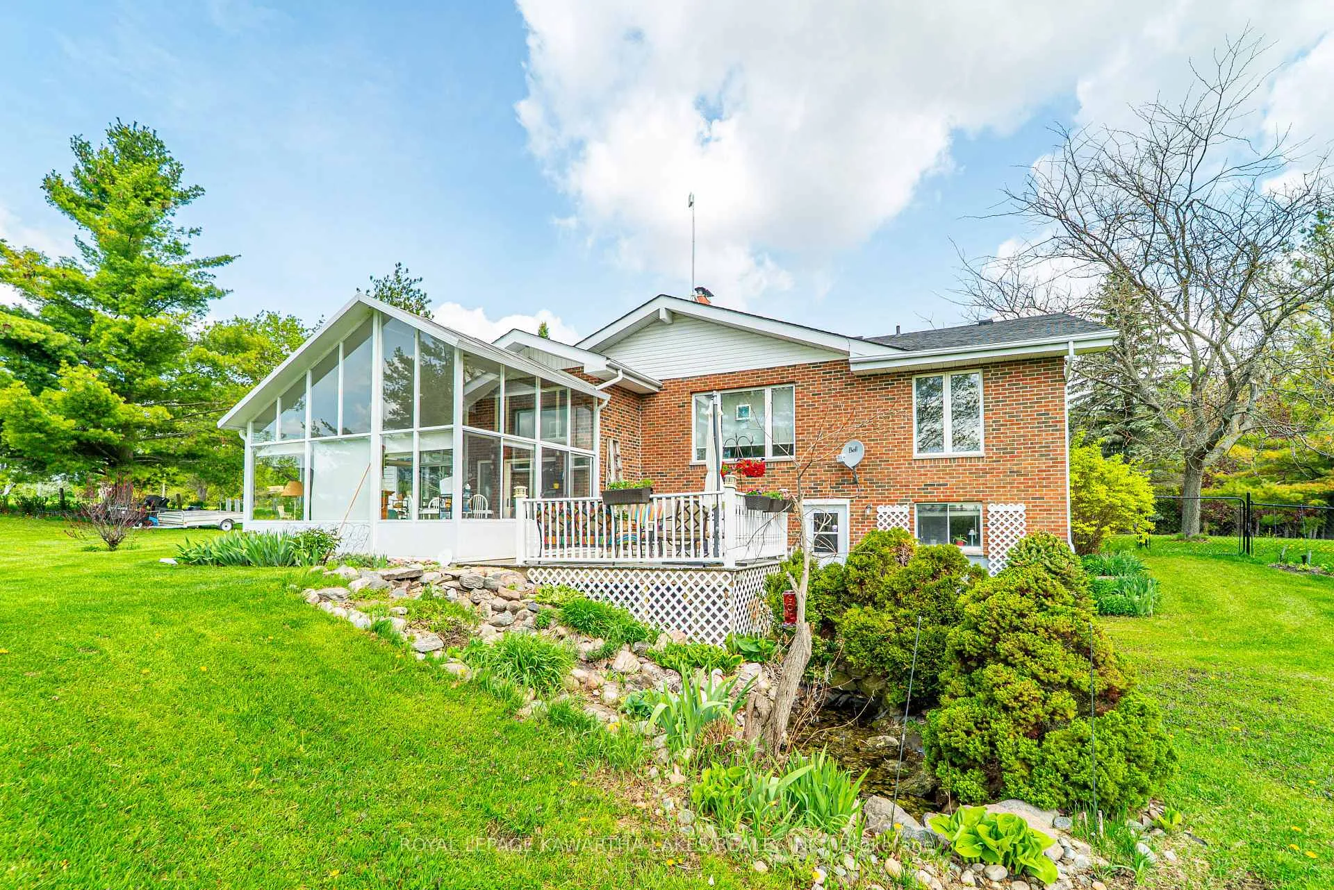 Photo 9 of 1032 Zion Road, Kawartha Lakes, Mariposa — HOMEH