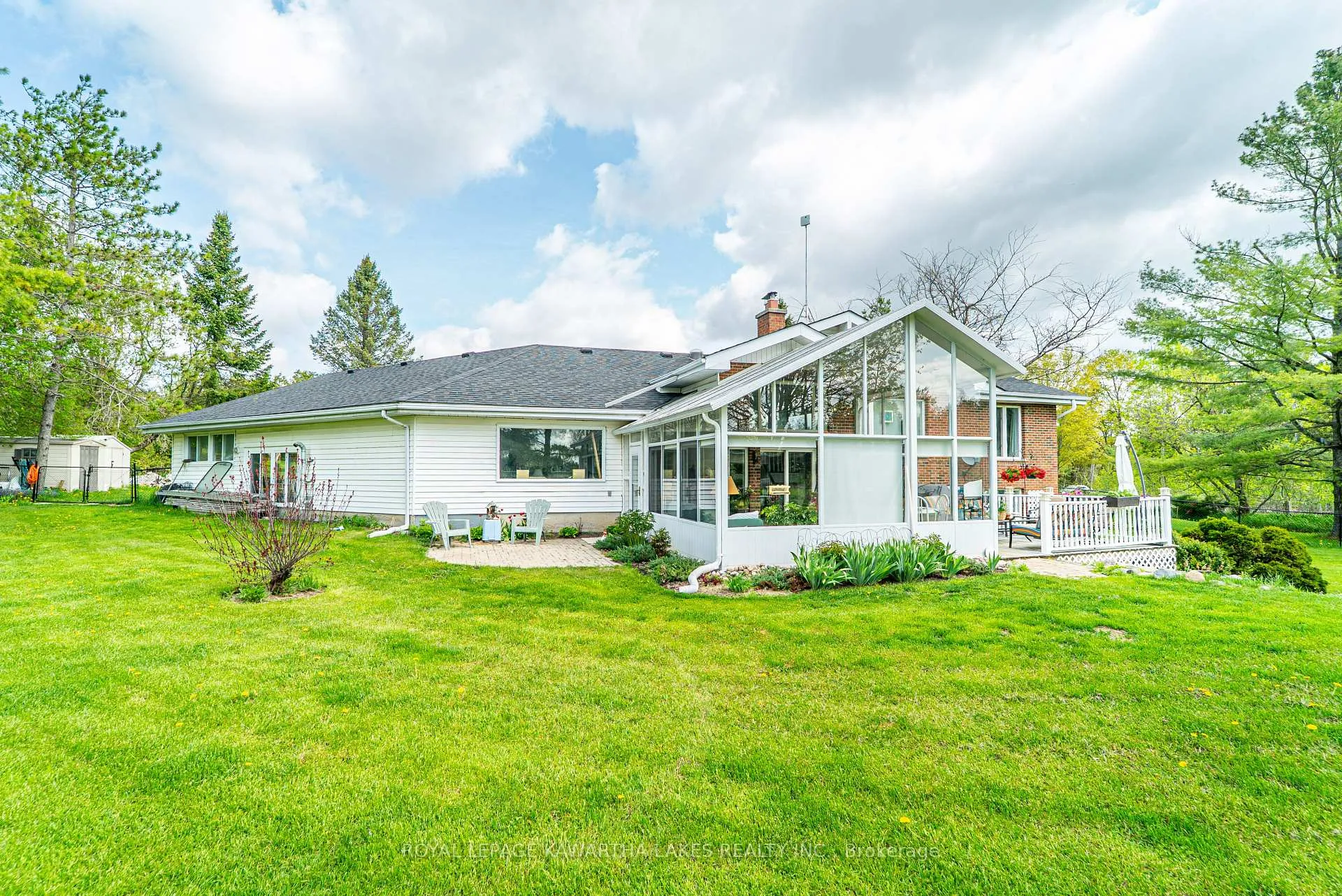 Photo 10 of 1032 Zion Road, Kawartha Lakes, Mariposa — HOMEH